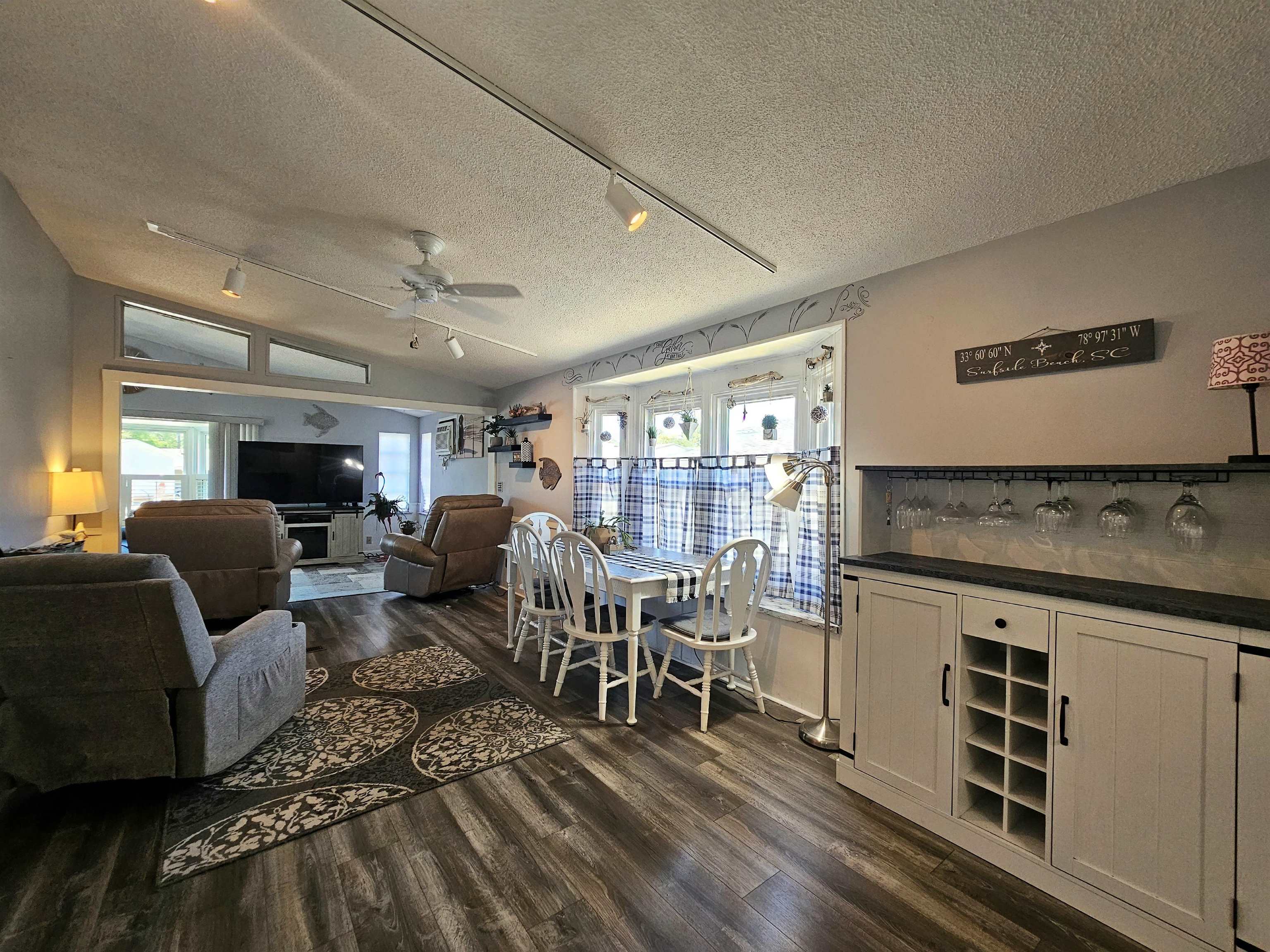 430 Pampas Dr. Property Photo 9