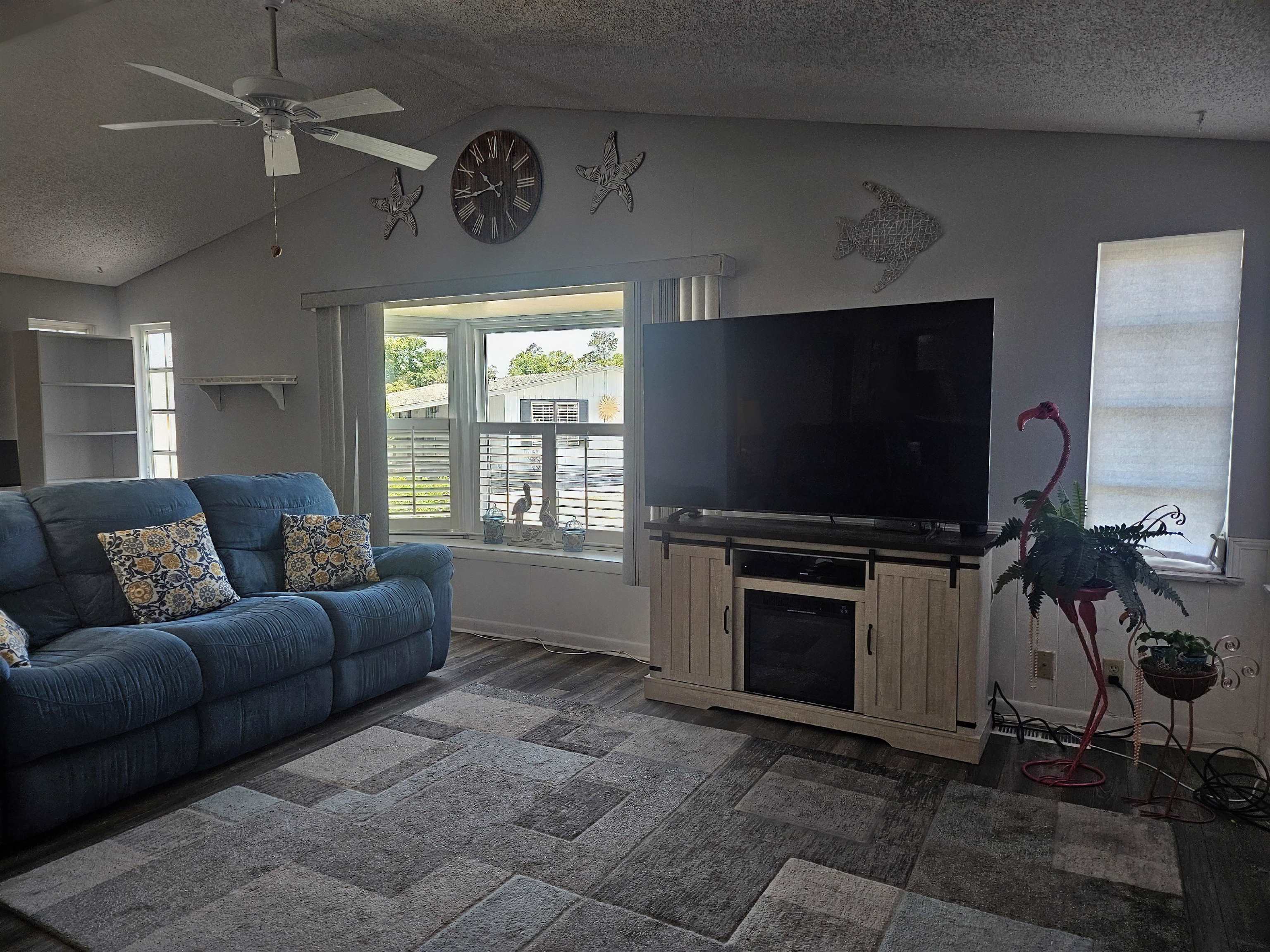 430 Pampas Dr. Property Photo 11
