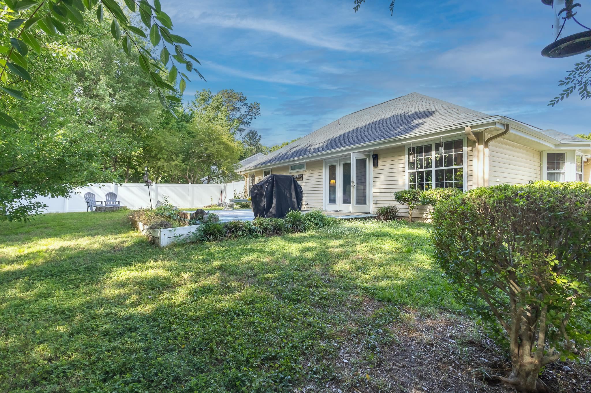 590 Bridgeport Dr. Property Photo 19
