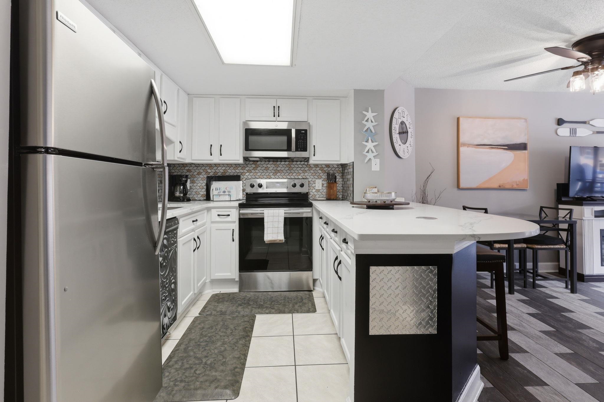 5511 N Ocean Blvd. Property Photo 3