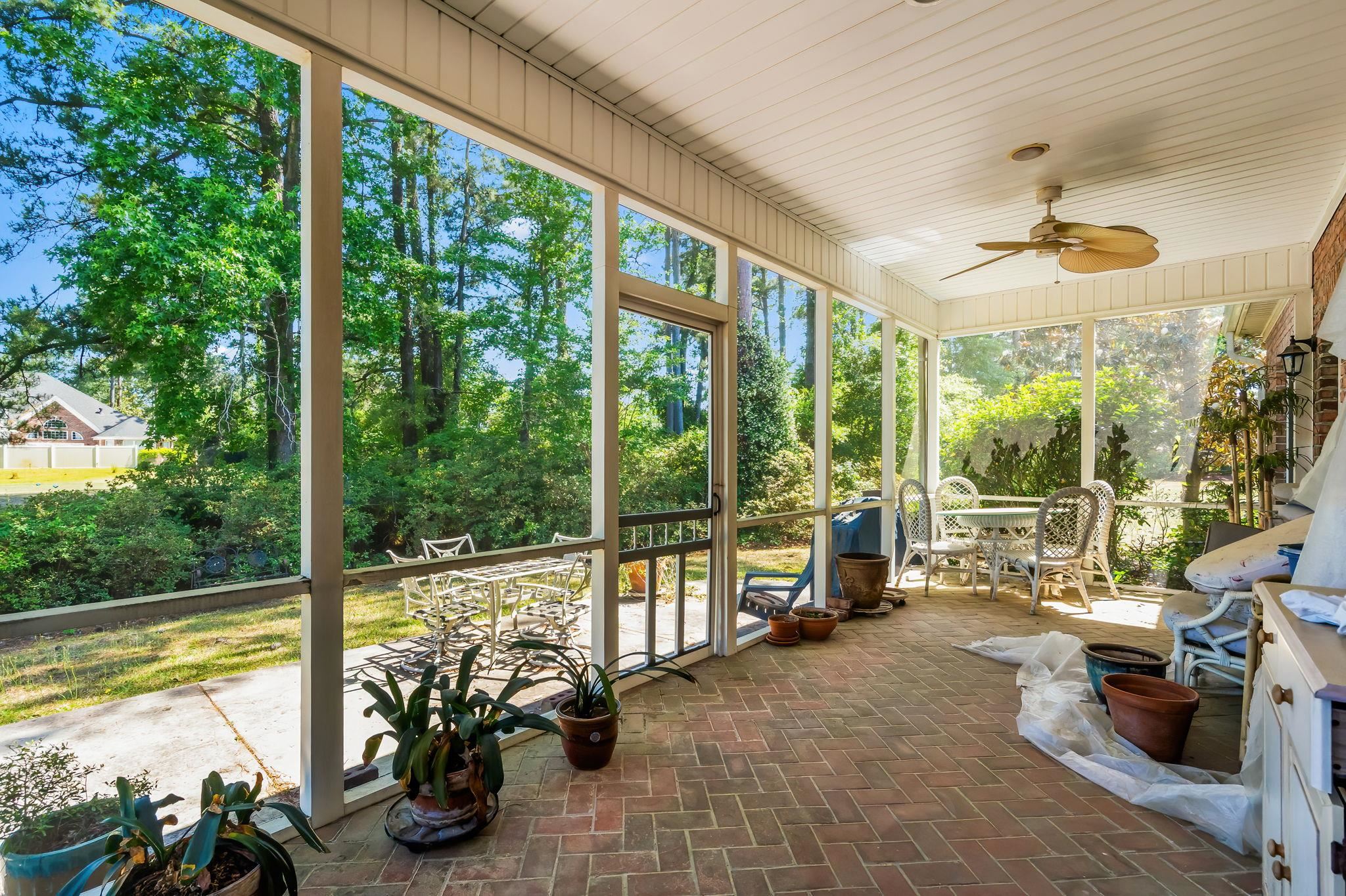 3258 Hermitage Dr. Property Photo 17