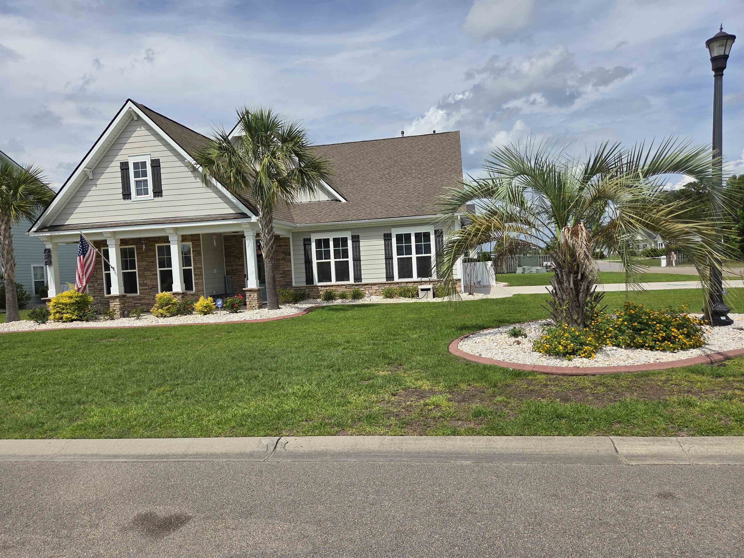 1000 Englemann Oak Dr. Property Photo 3