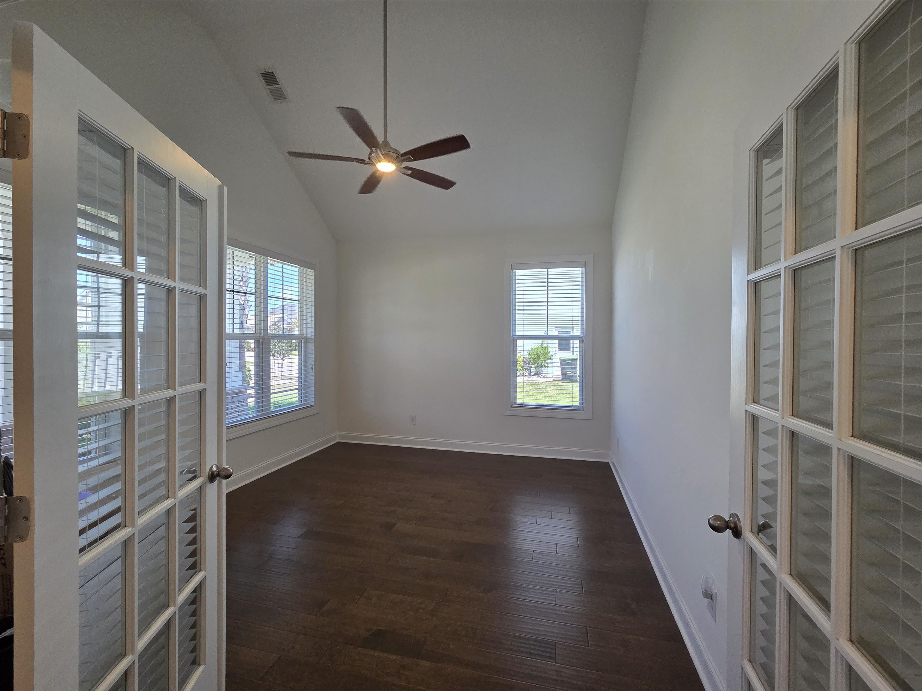 1000 Englemann Oak Dr. Property Photo 10