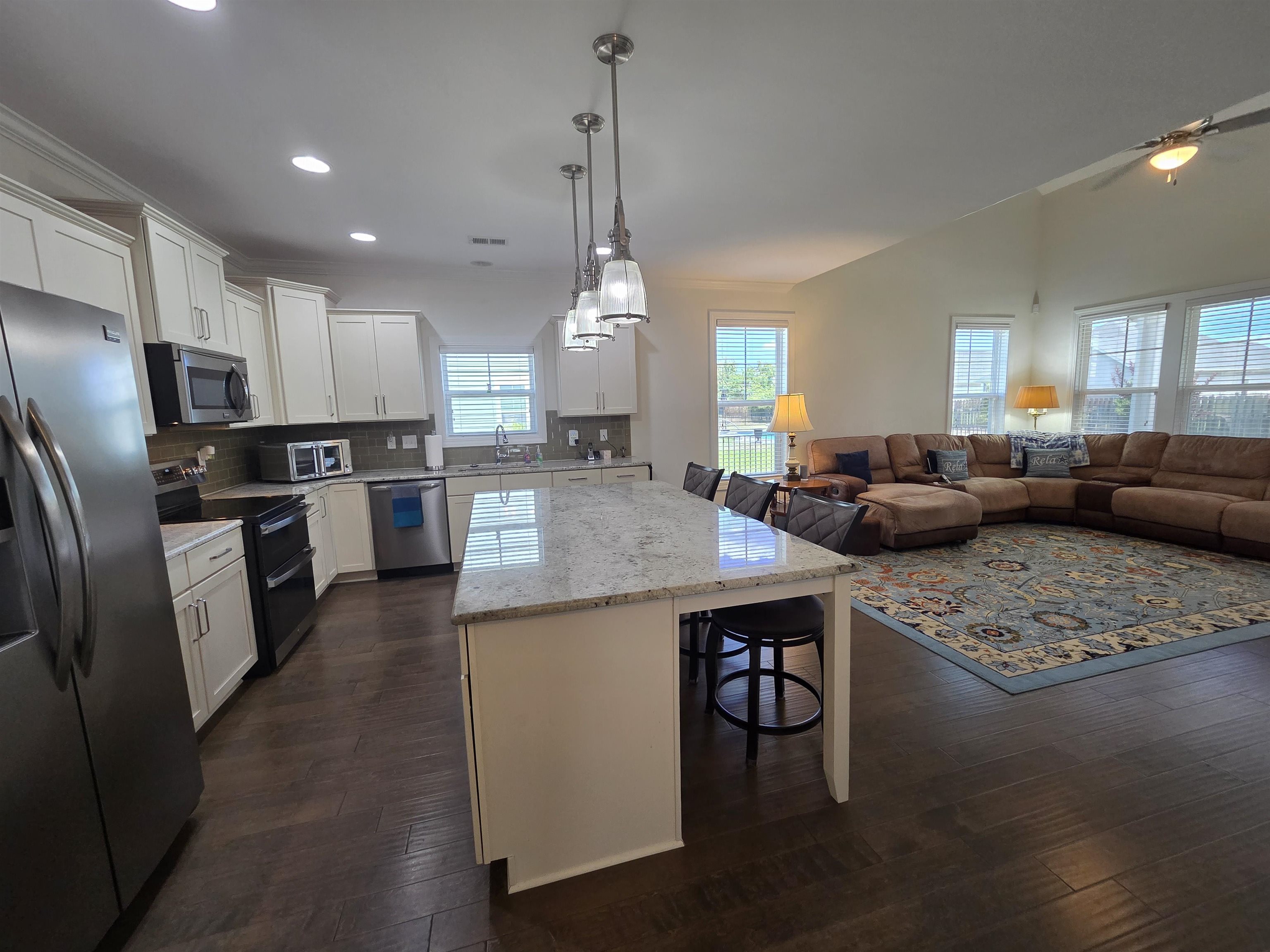 1000 Englemann Oak Dr. Property Photo 13