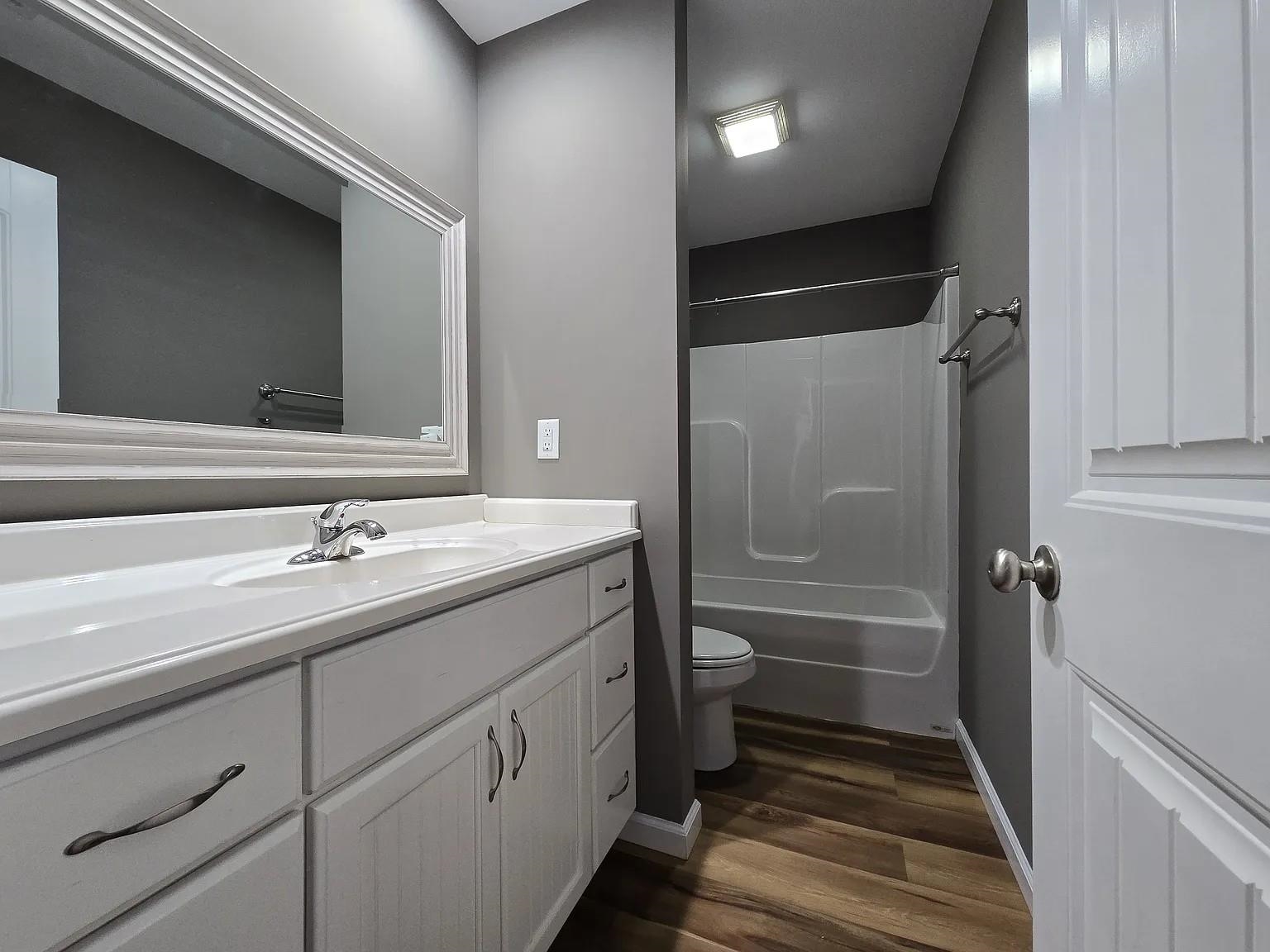 5177 Berkeley Ct. Property Photo 12