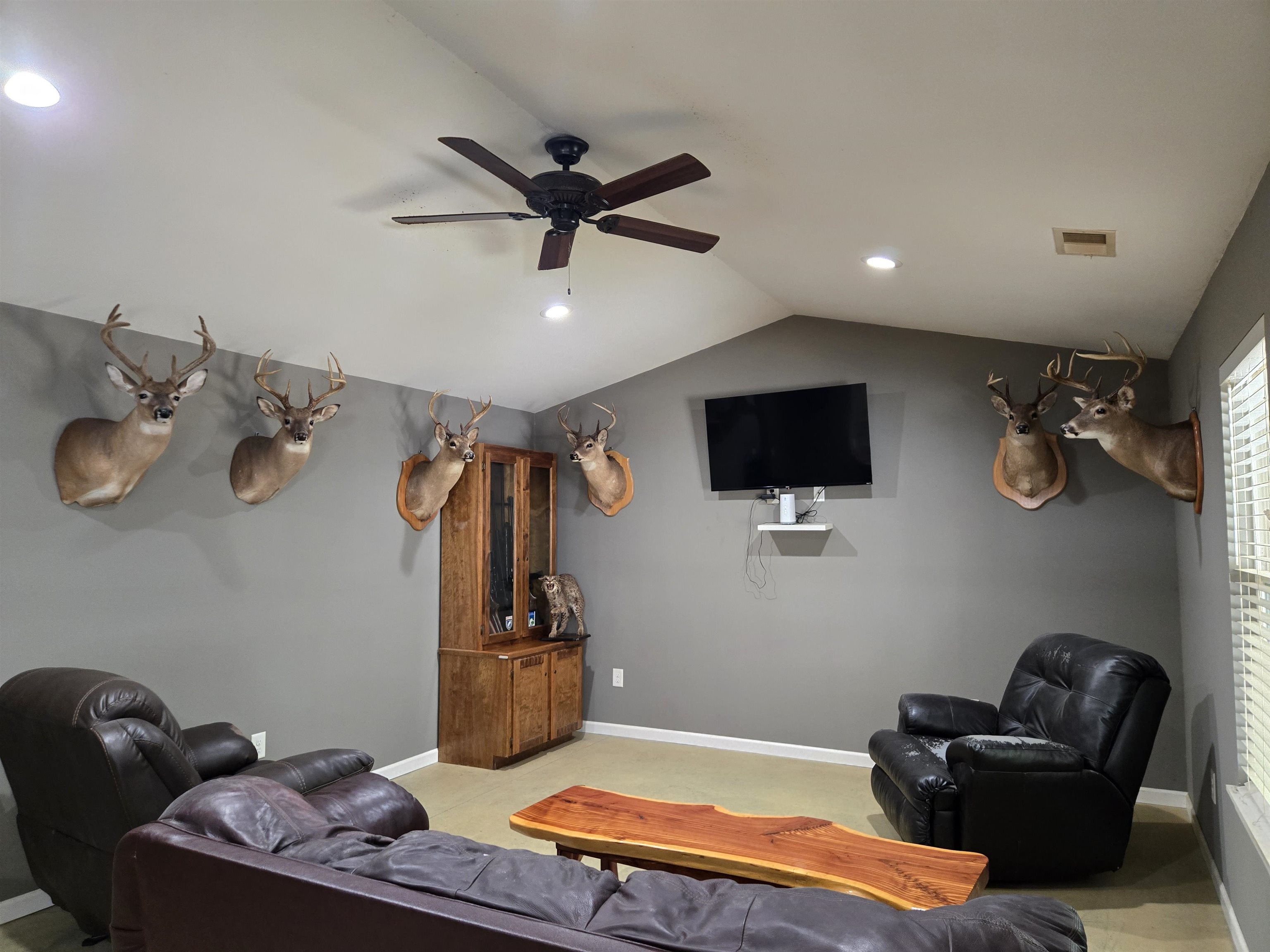 5177 Berkeley Ct. Property Photo 32