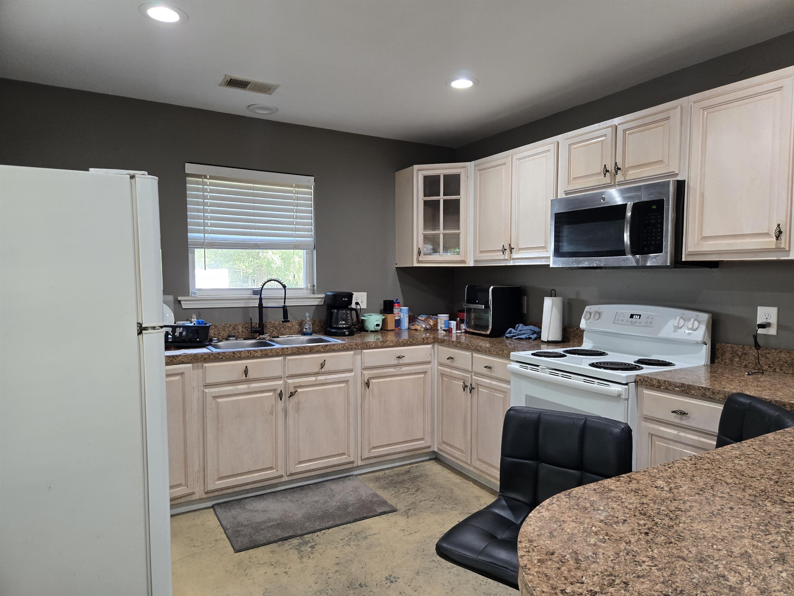 5177 Berkeley Ct. Property Photo 35