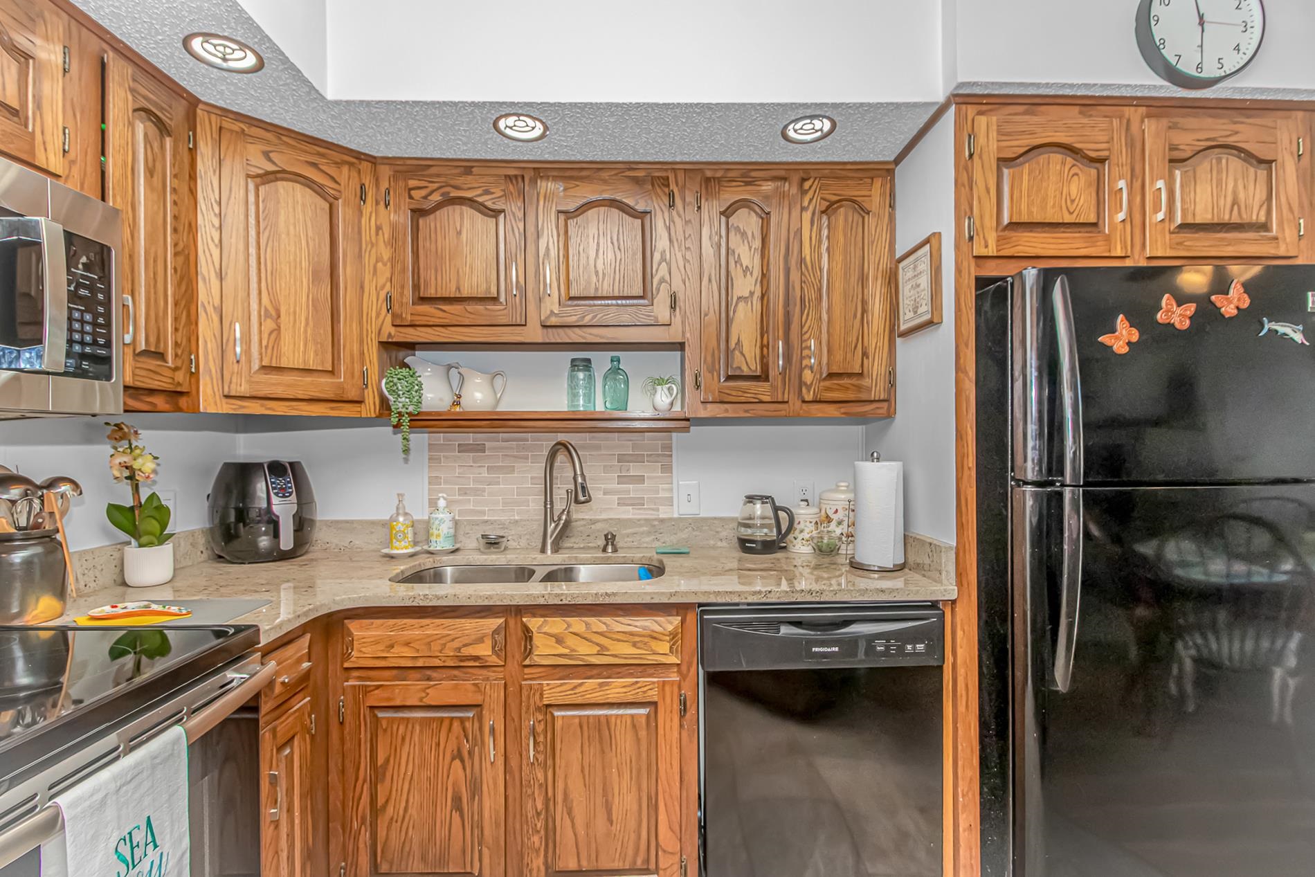 4242 Pinehurst Circle Property Photo 11