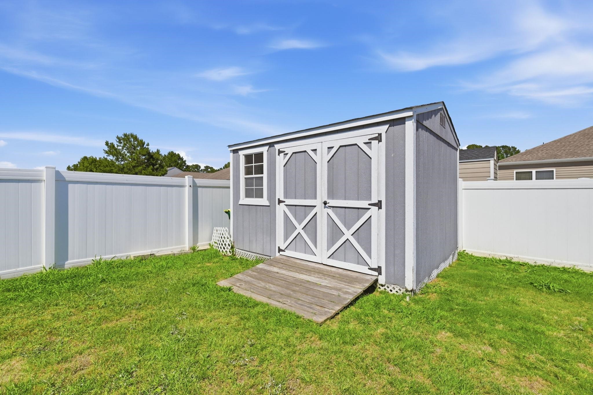 430 Quinta St. Property Photo 12