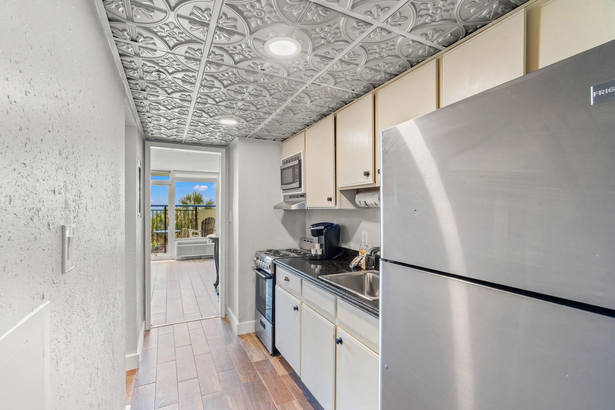 2300 Ocean Blvd. N Property Photo 6