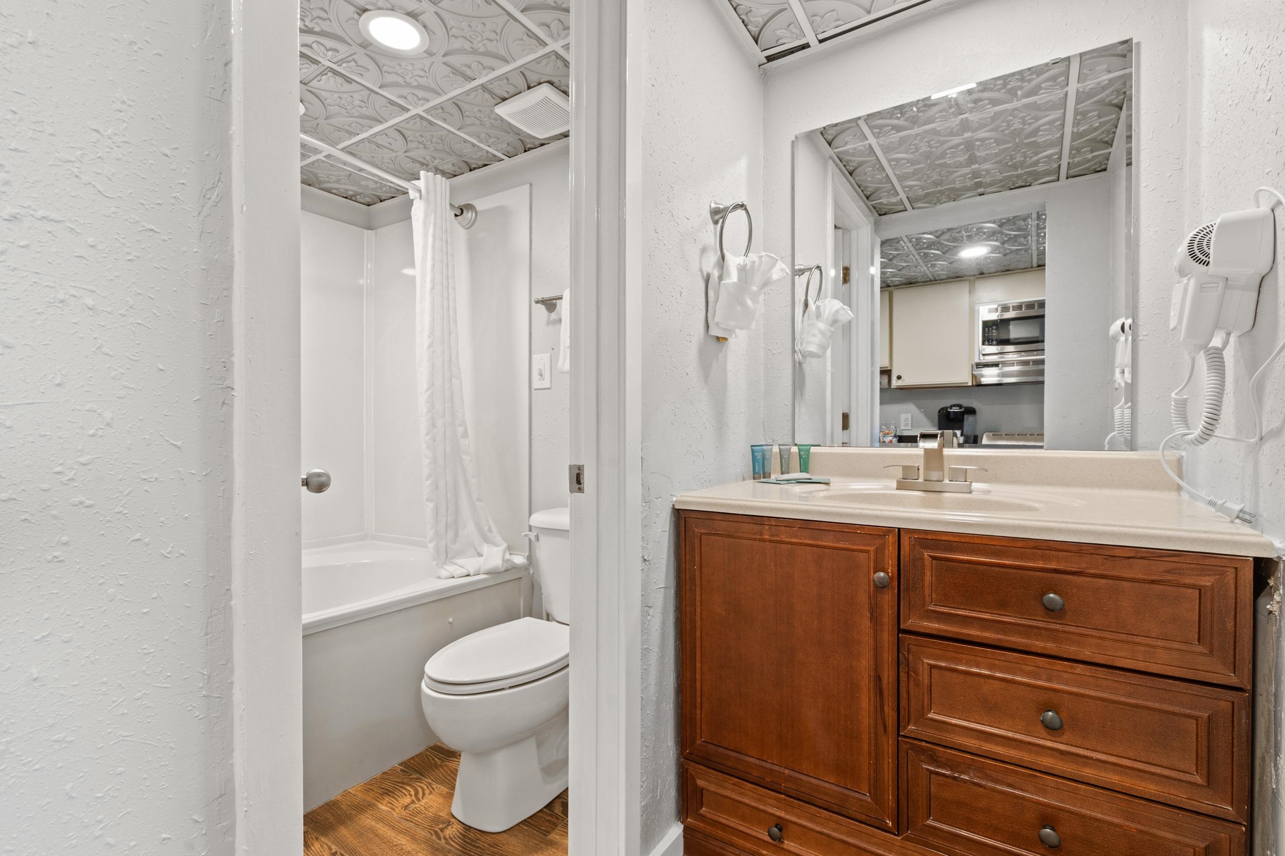 2300 Ocean Blvd. N Property Photo 8