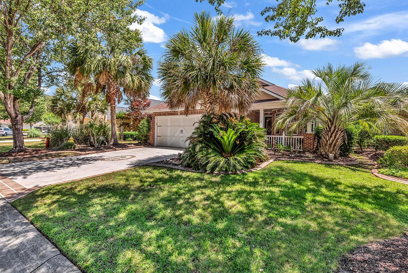 862 Laquinta Loop Property Photo 2