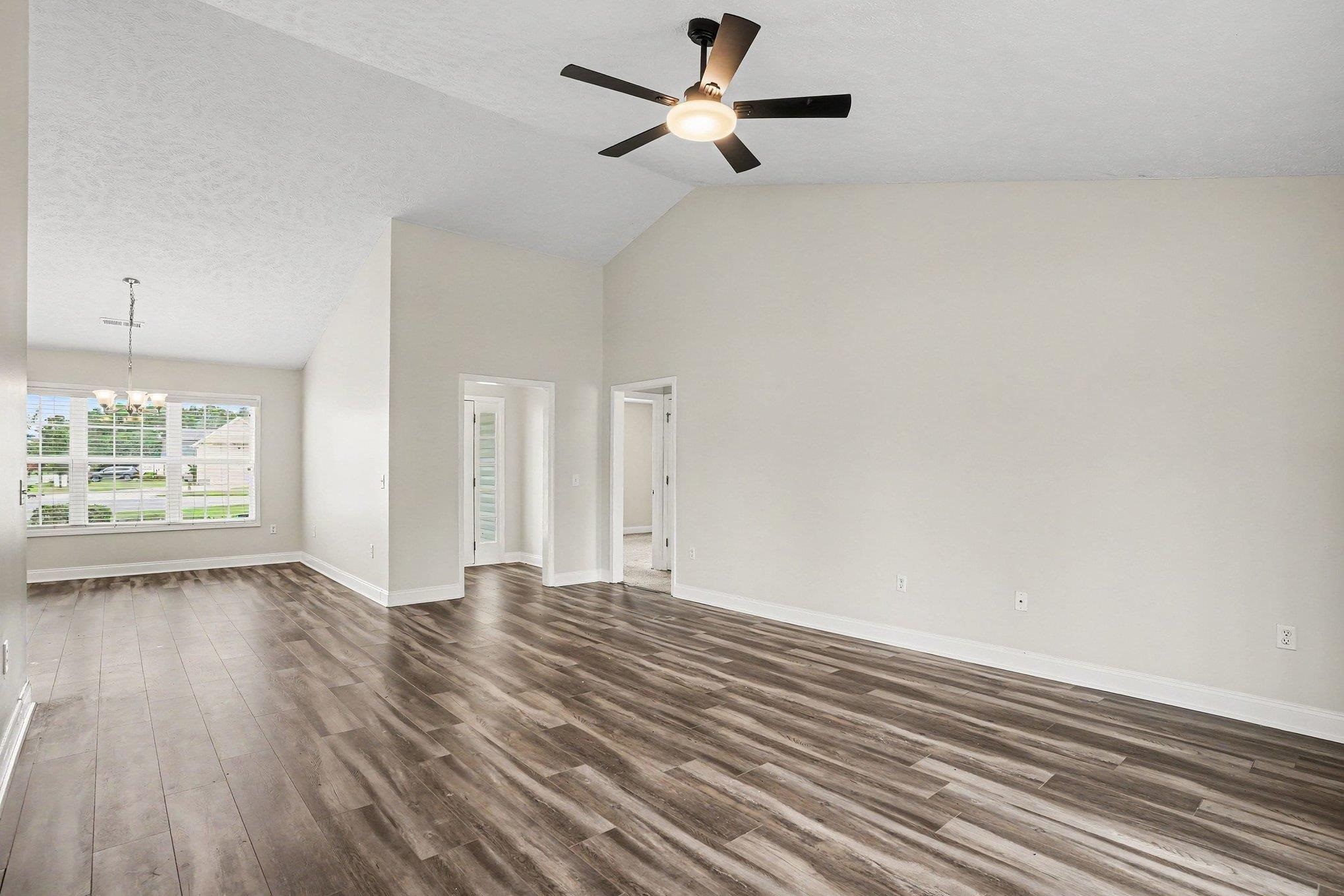 970 Eaglet Circle Property Photo 7