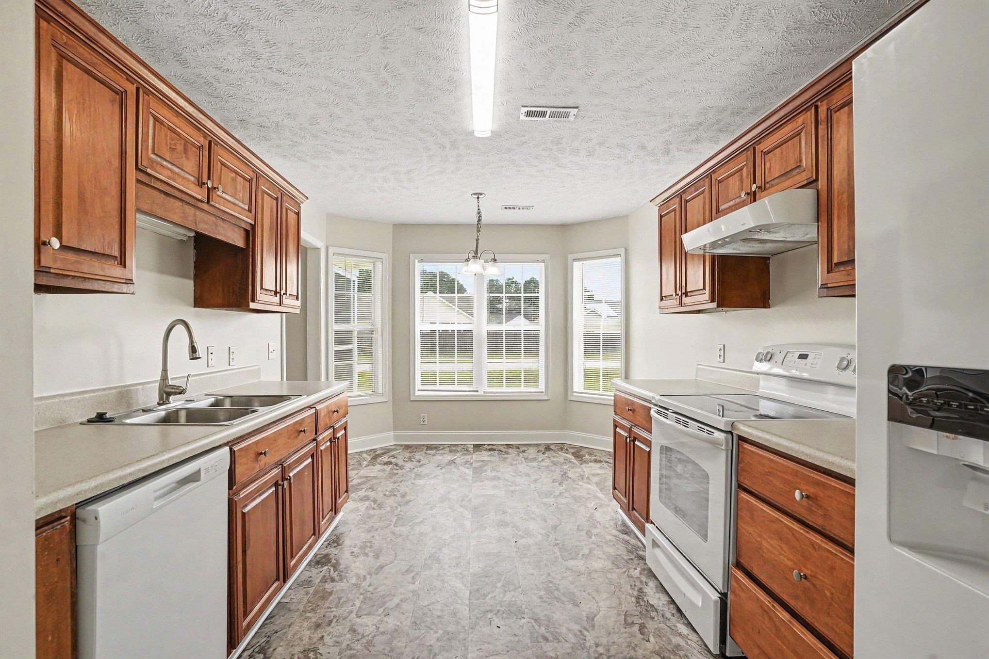 970 Eaglet Circle Property Photo 10