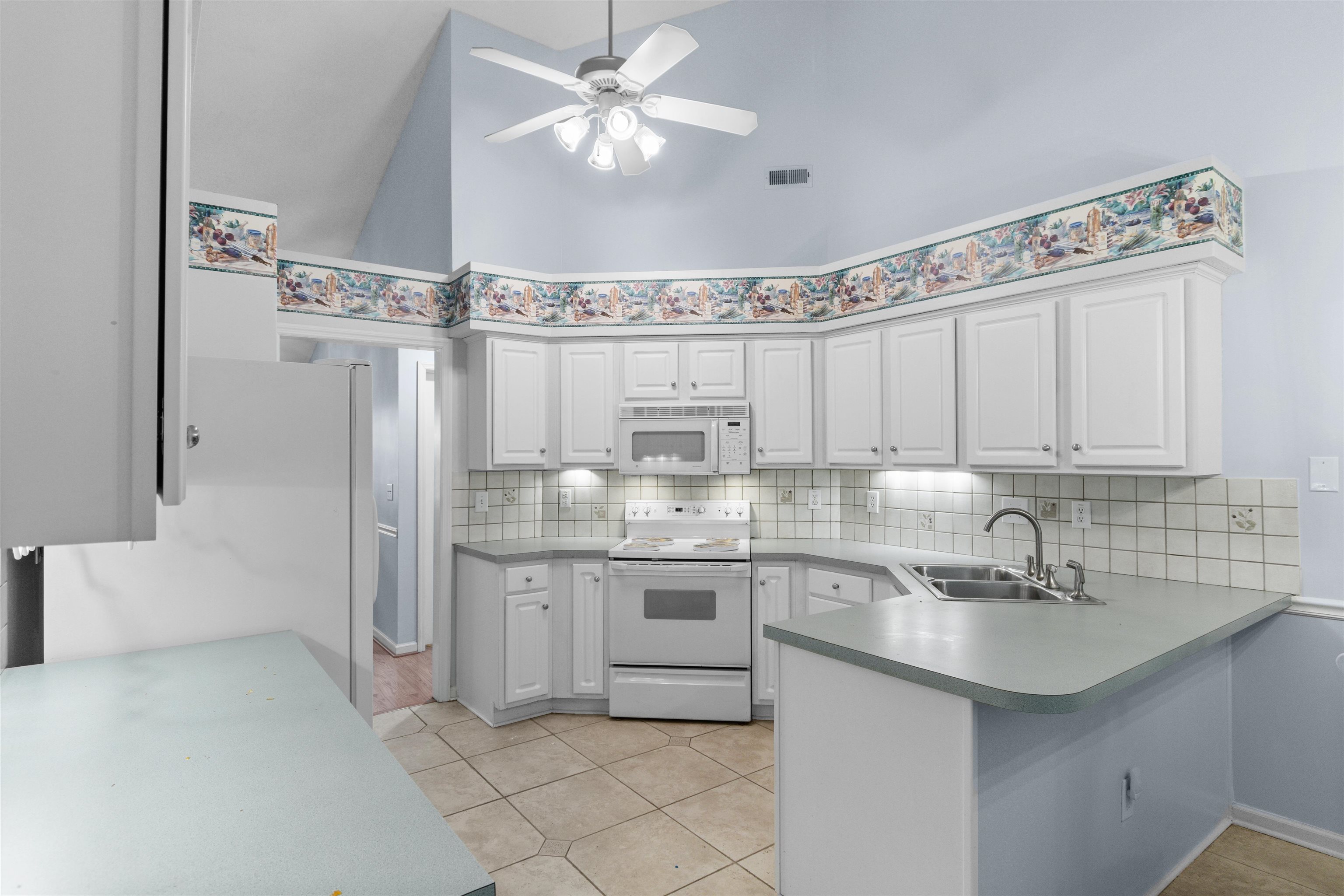 102 Walnut Circle Property Photo 10
