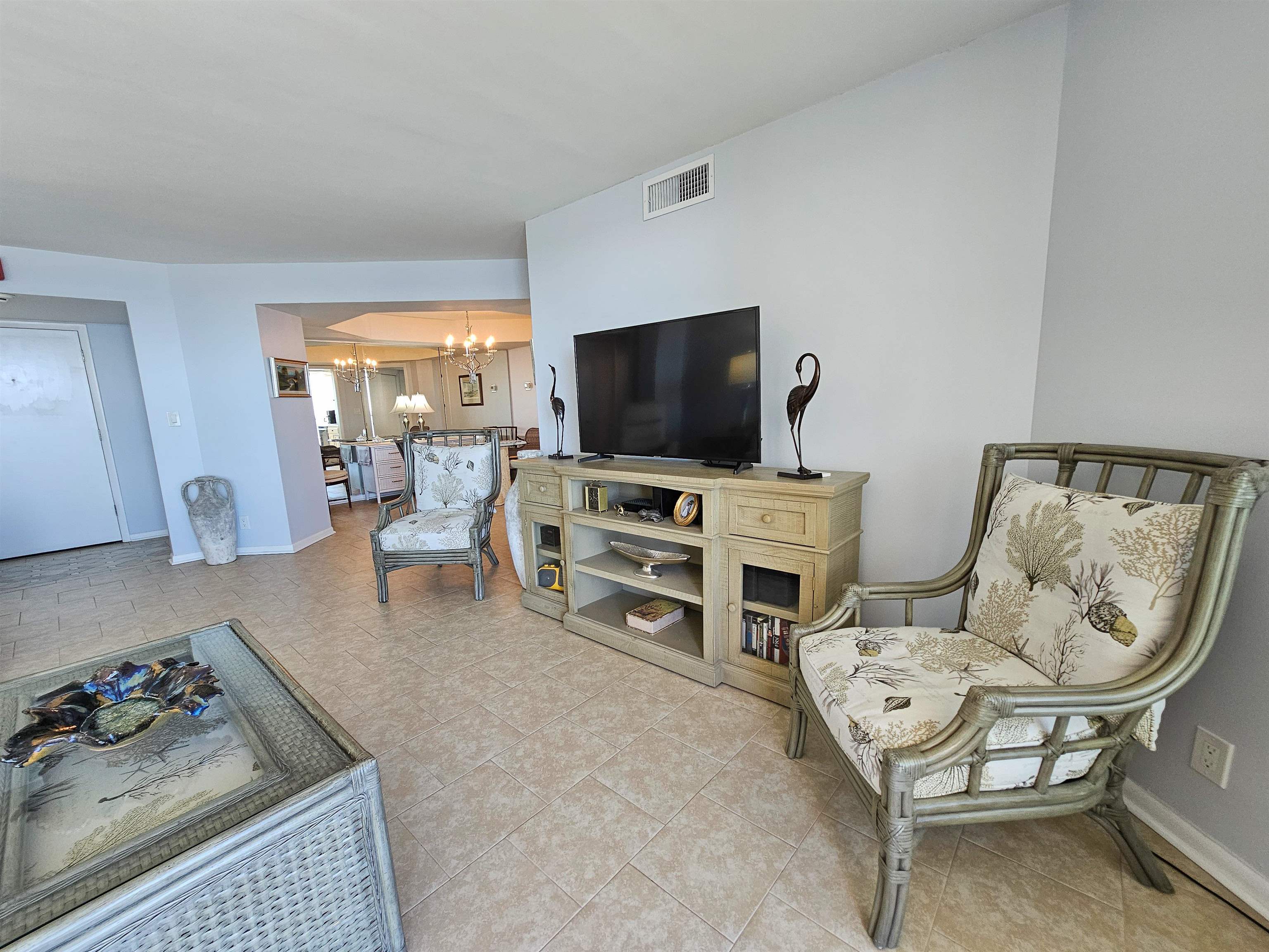9650 Shore Dr. Property Photo 5