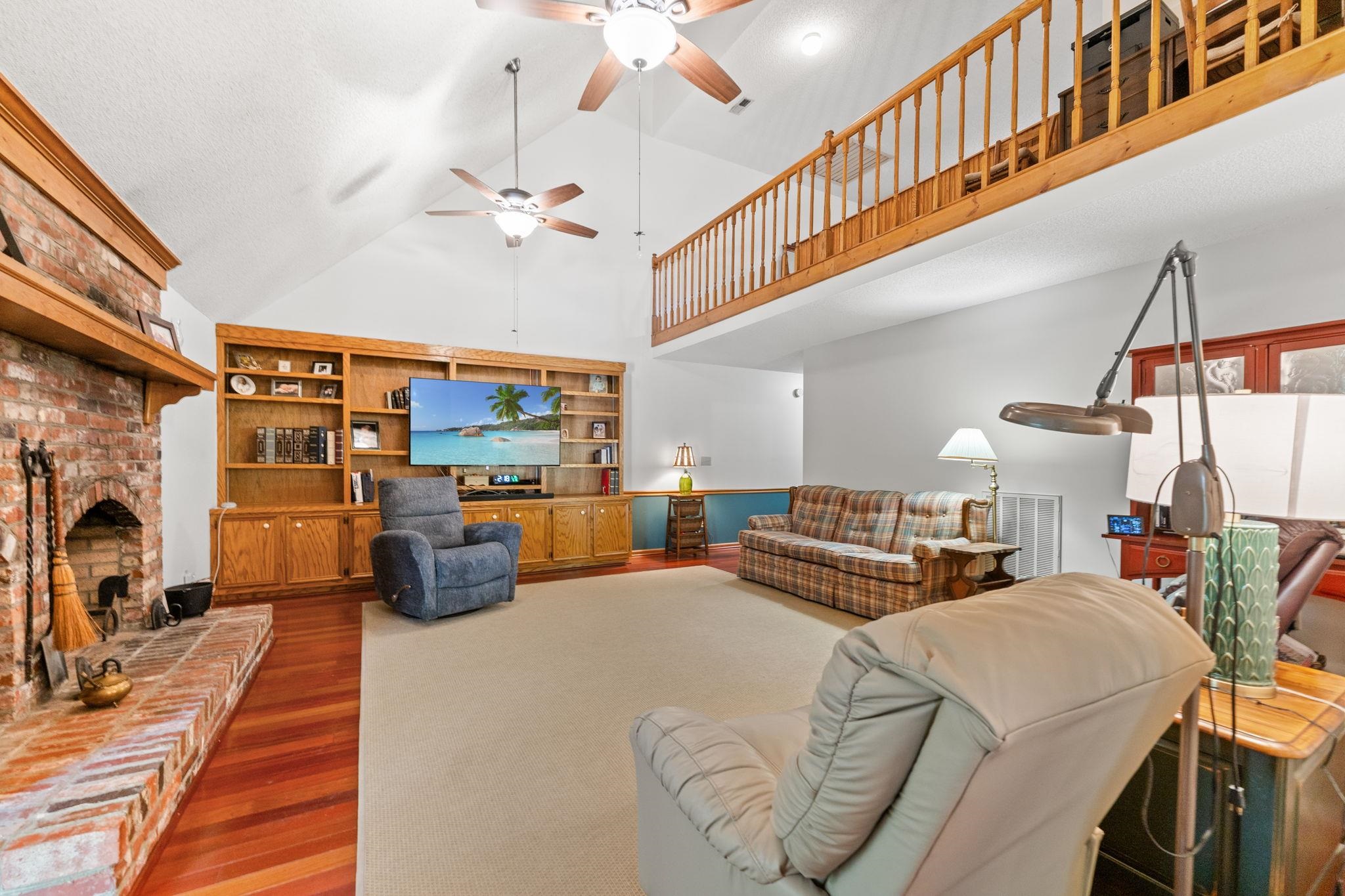 1768 Holly Ridge Dr. Property Photo 3