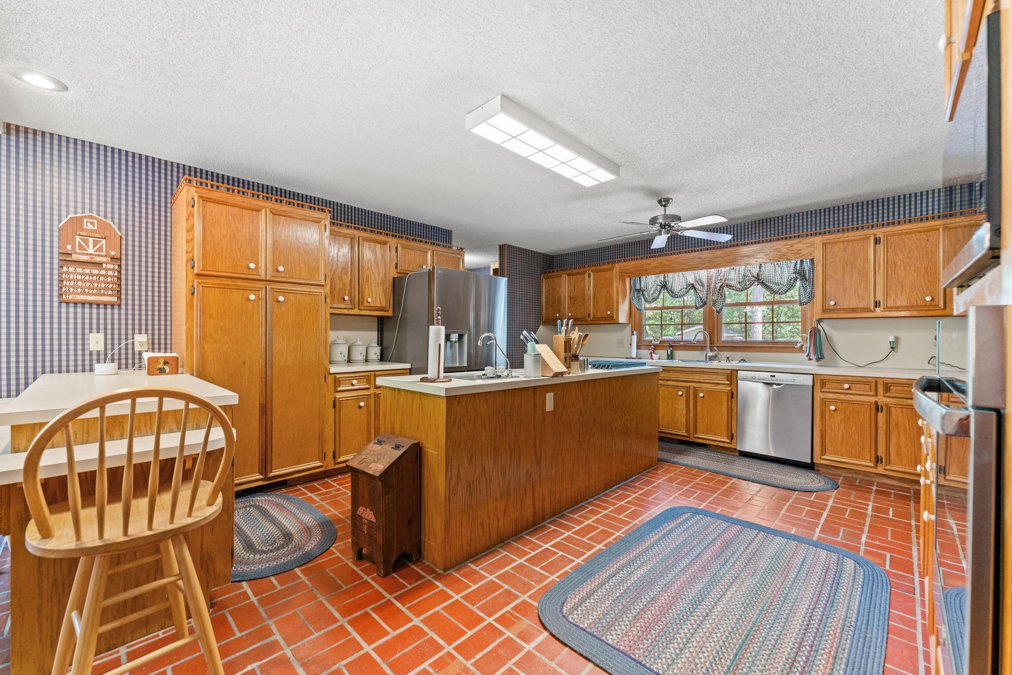 1768 Holly Ridge Dr. Property Photo 10