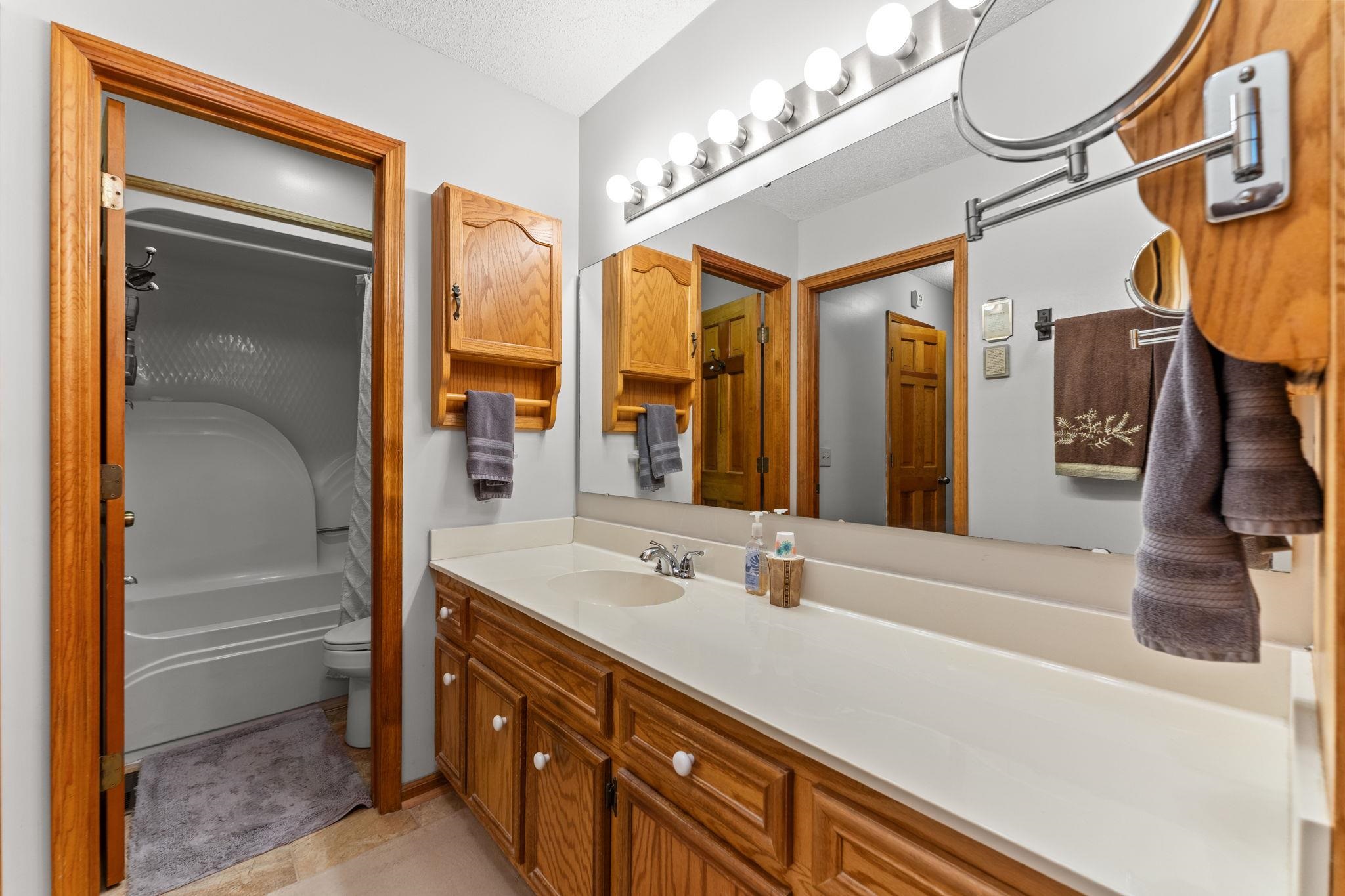 1768 Holly Ridge Dr. Property Photo 14