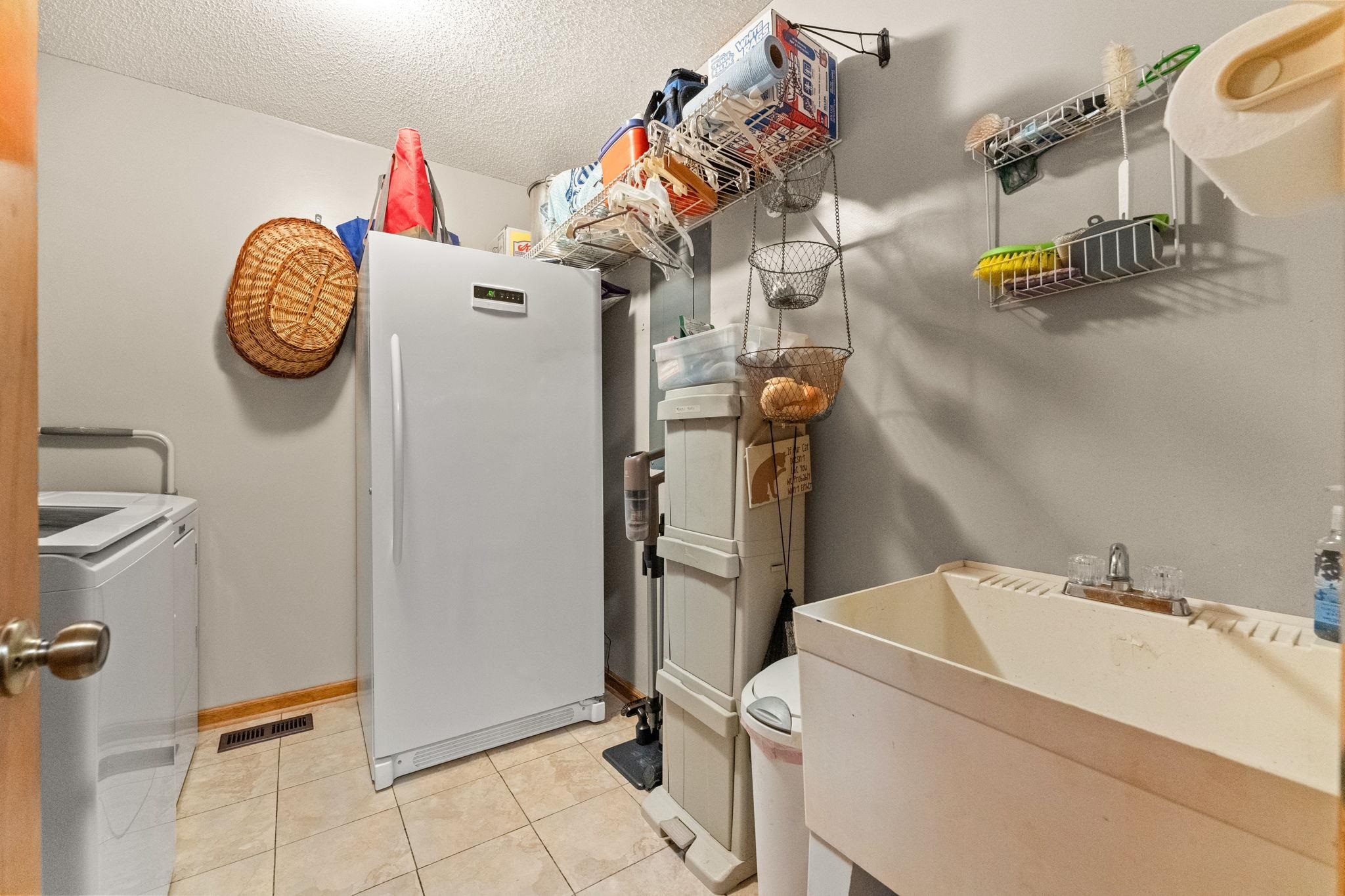 1768 Holly Ridge Dr. Property Photo 25
