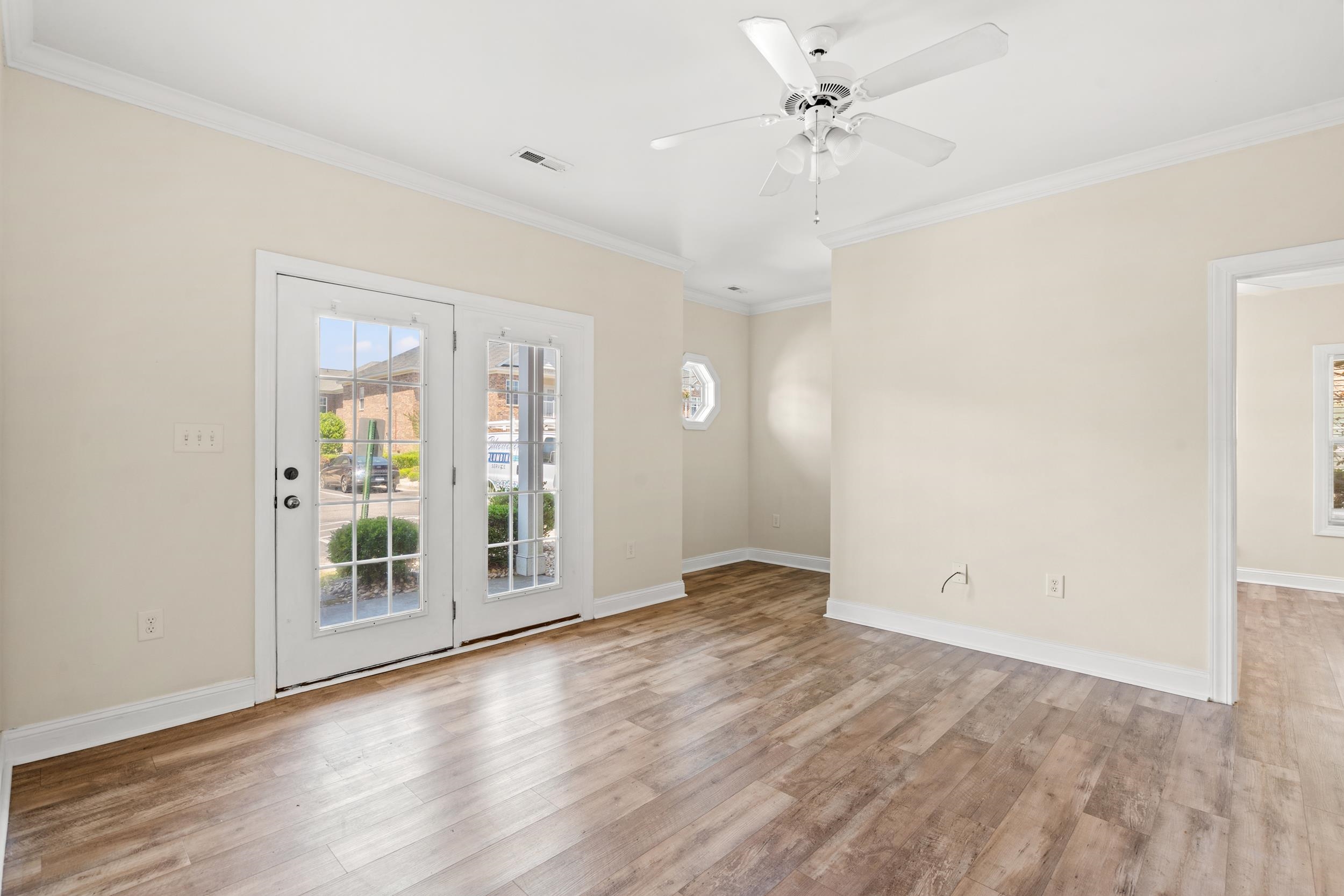 2057 Silvercrest Dr. Property Photo 6