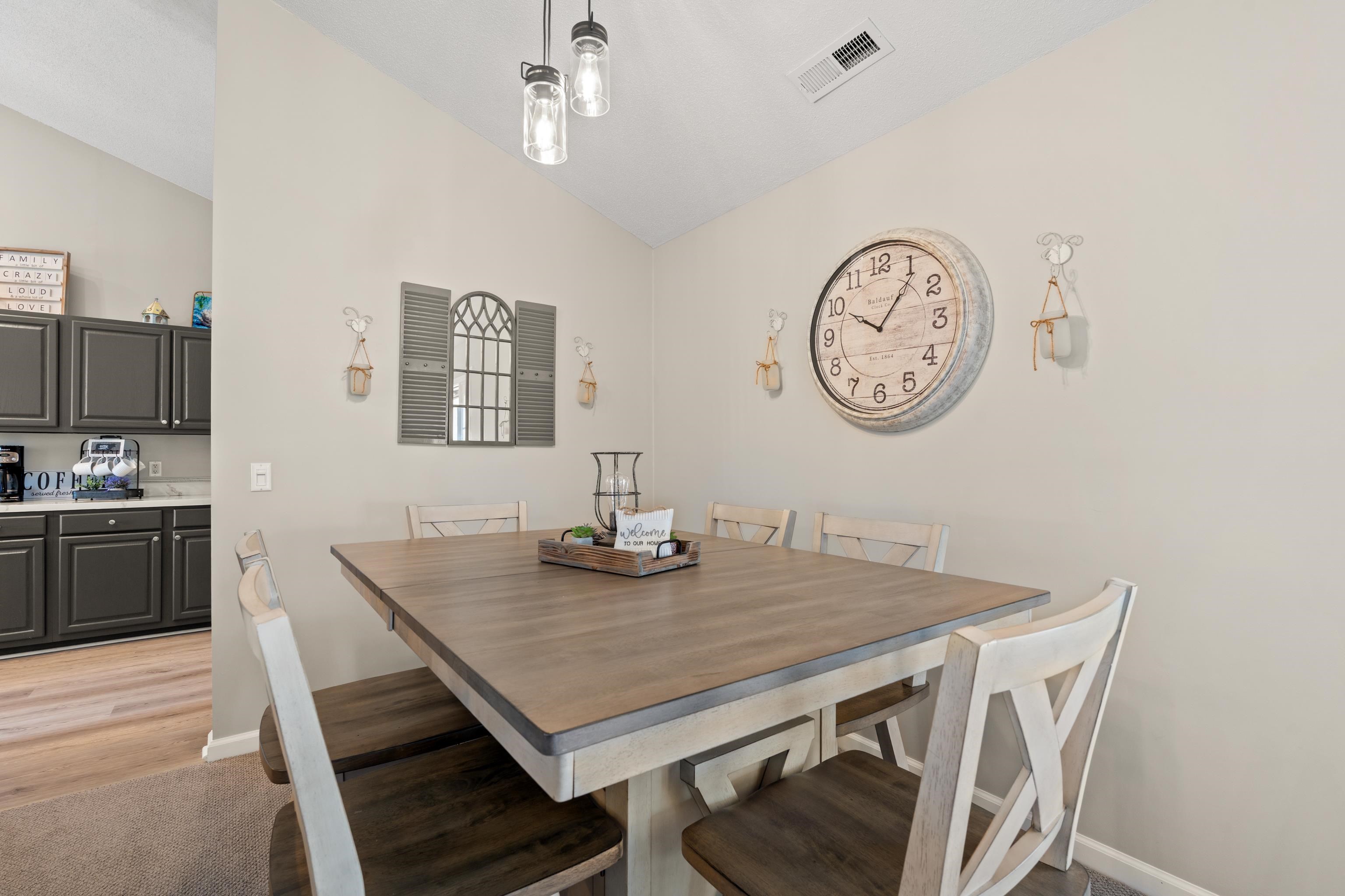 532 Drake Ln. Property Photo 6