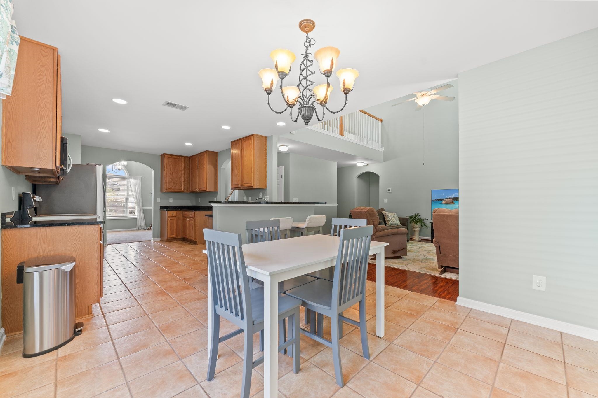 2418 Windmill Way Property Photo 12