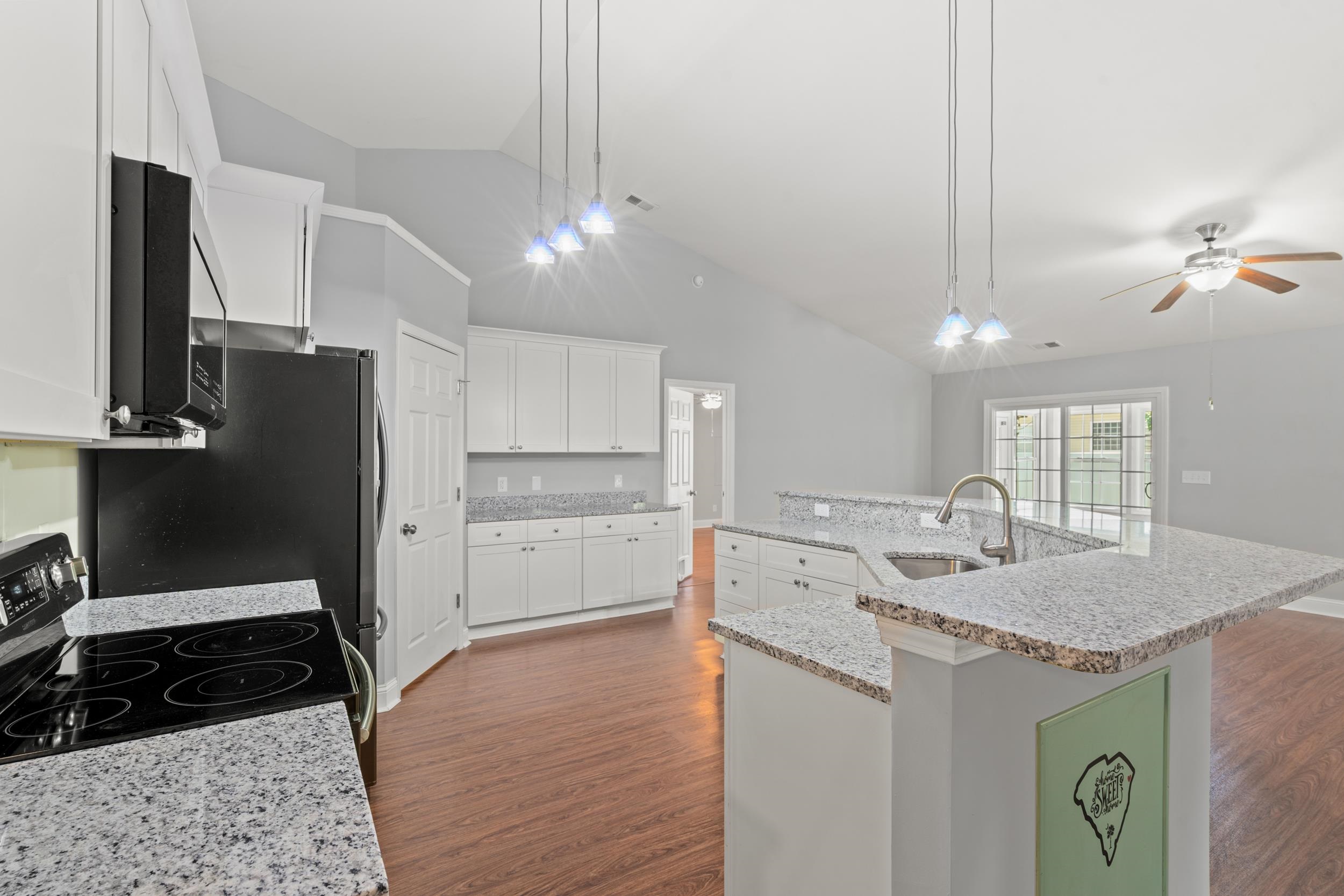700 Alexis Dr. Property Photo 7