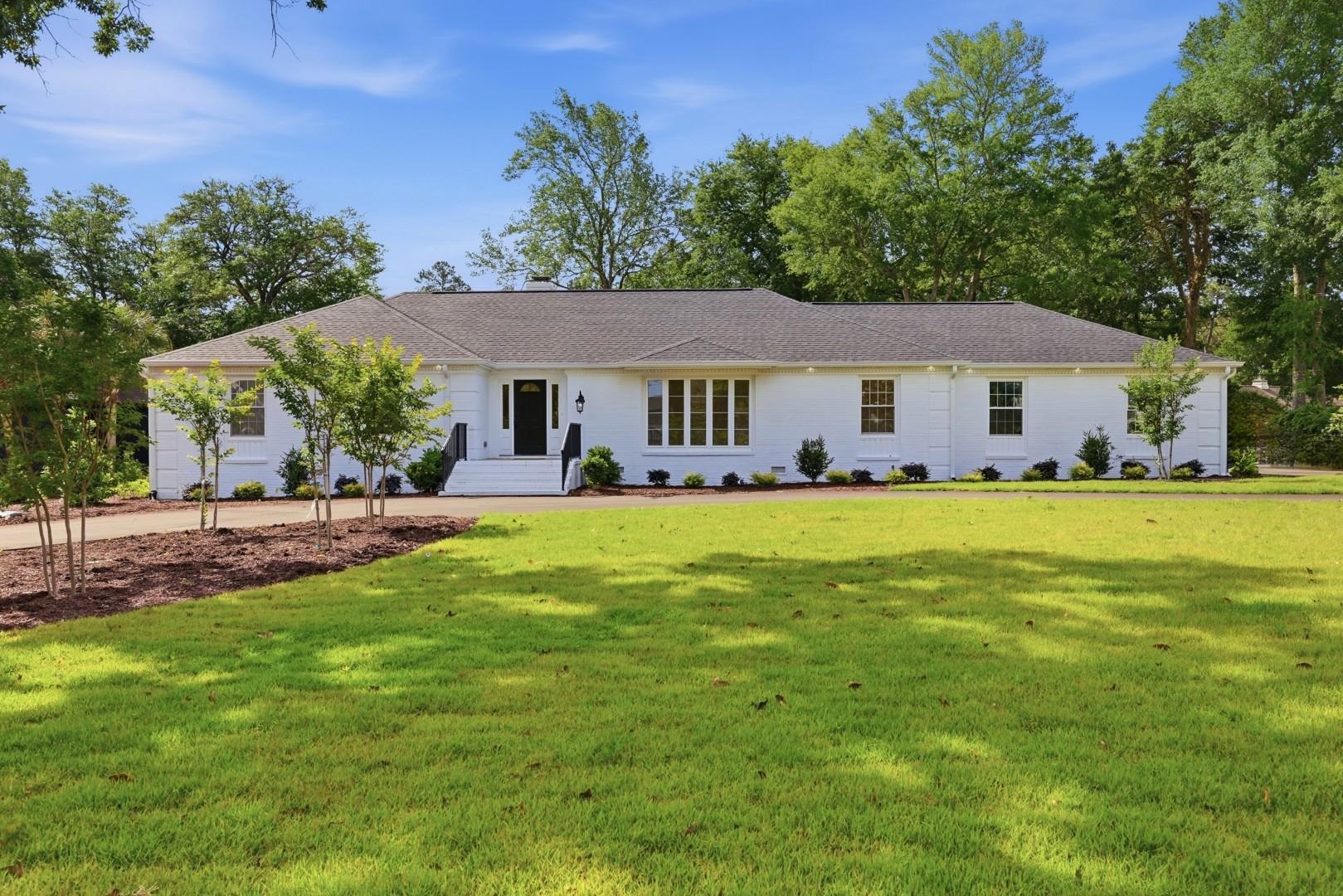 9404 Cove Dr. Property Photo 1