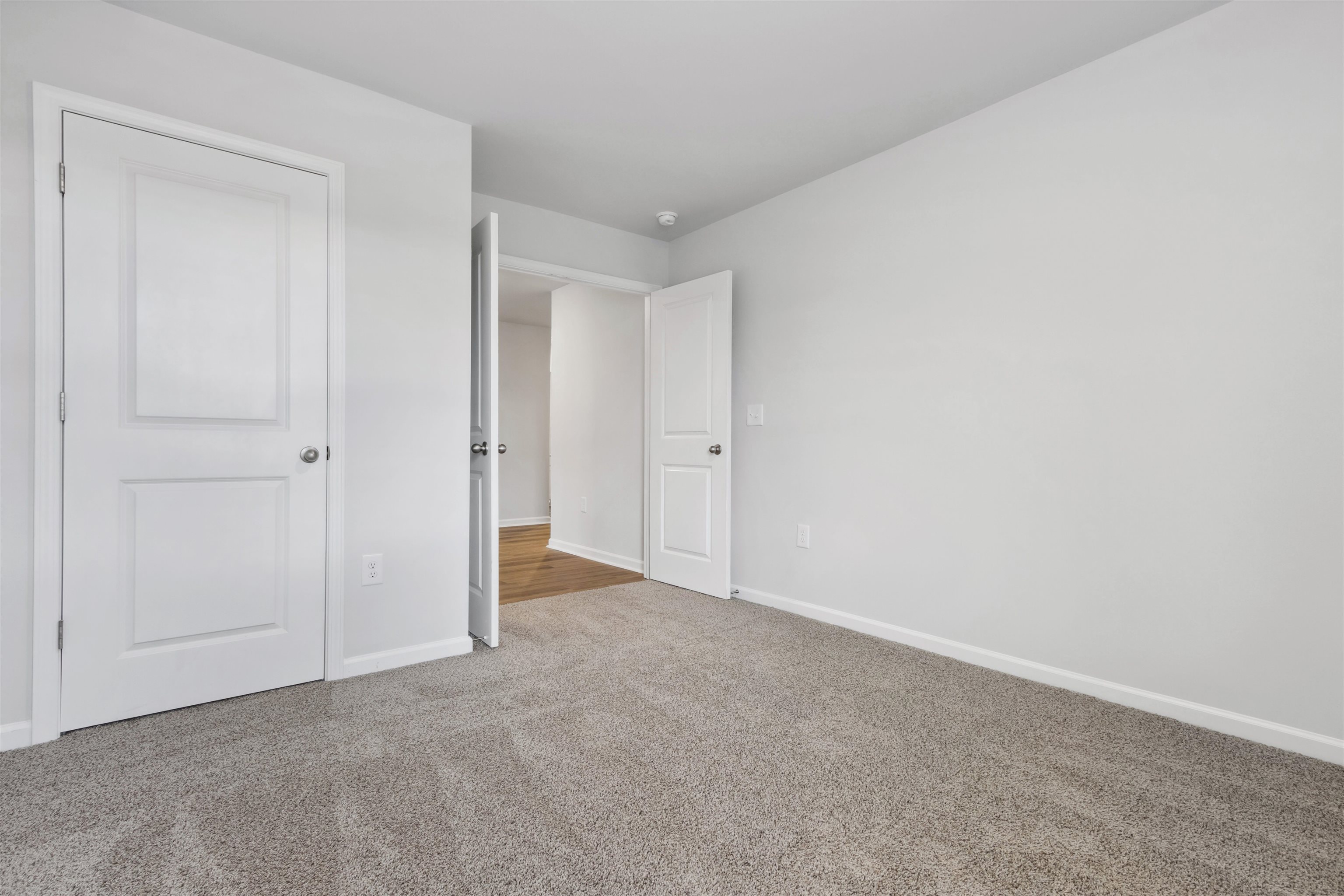 960 Caswell Dr. Property Photo 28