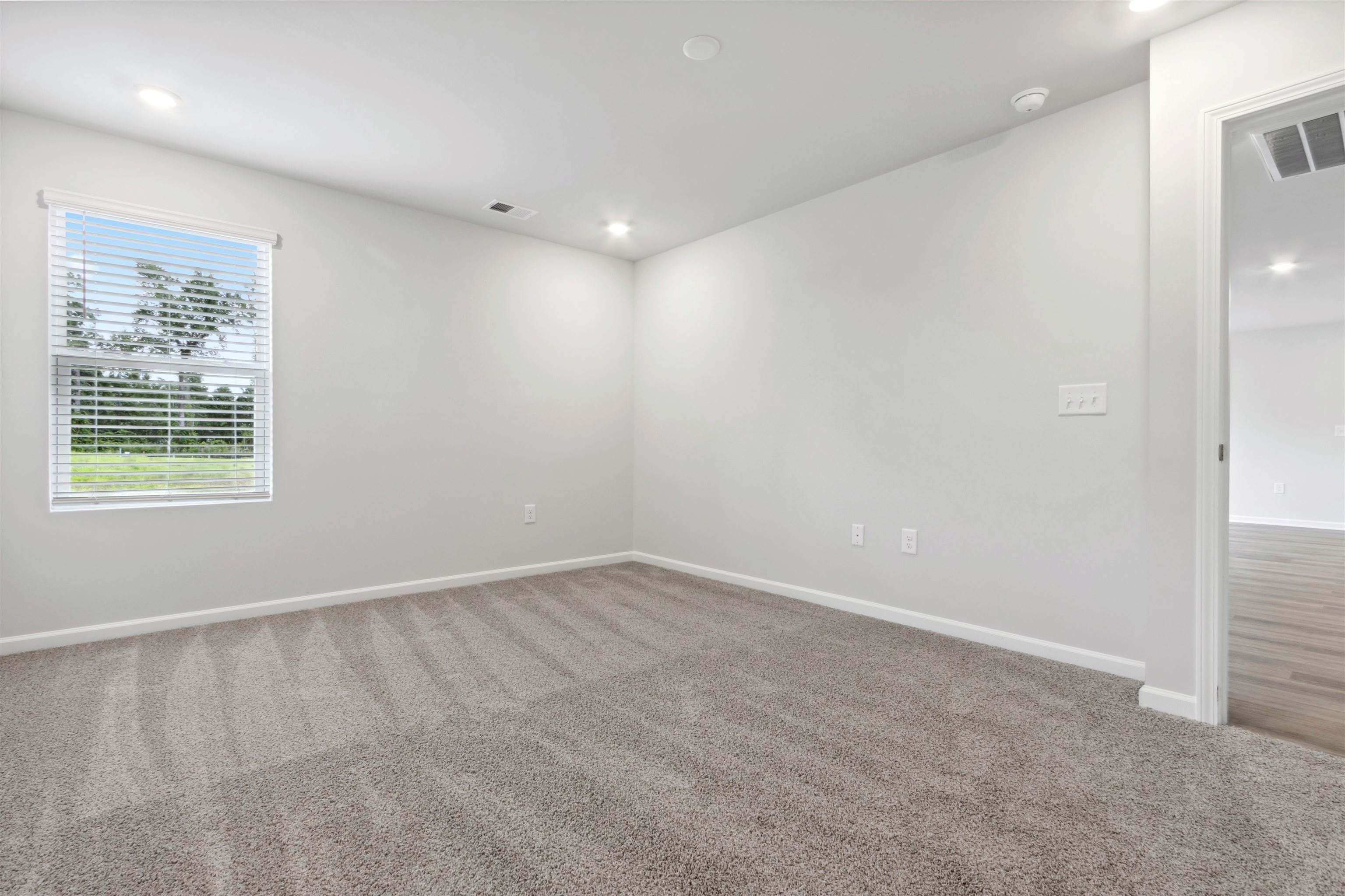 960 Caswell Dr. Property Photo 30