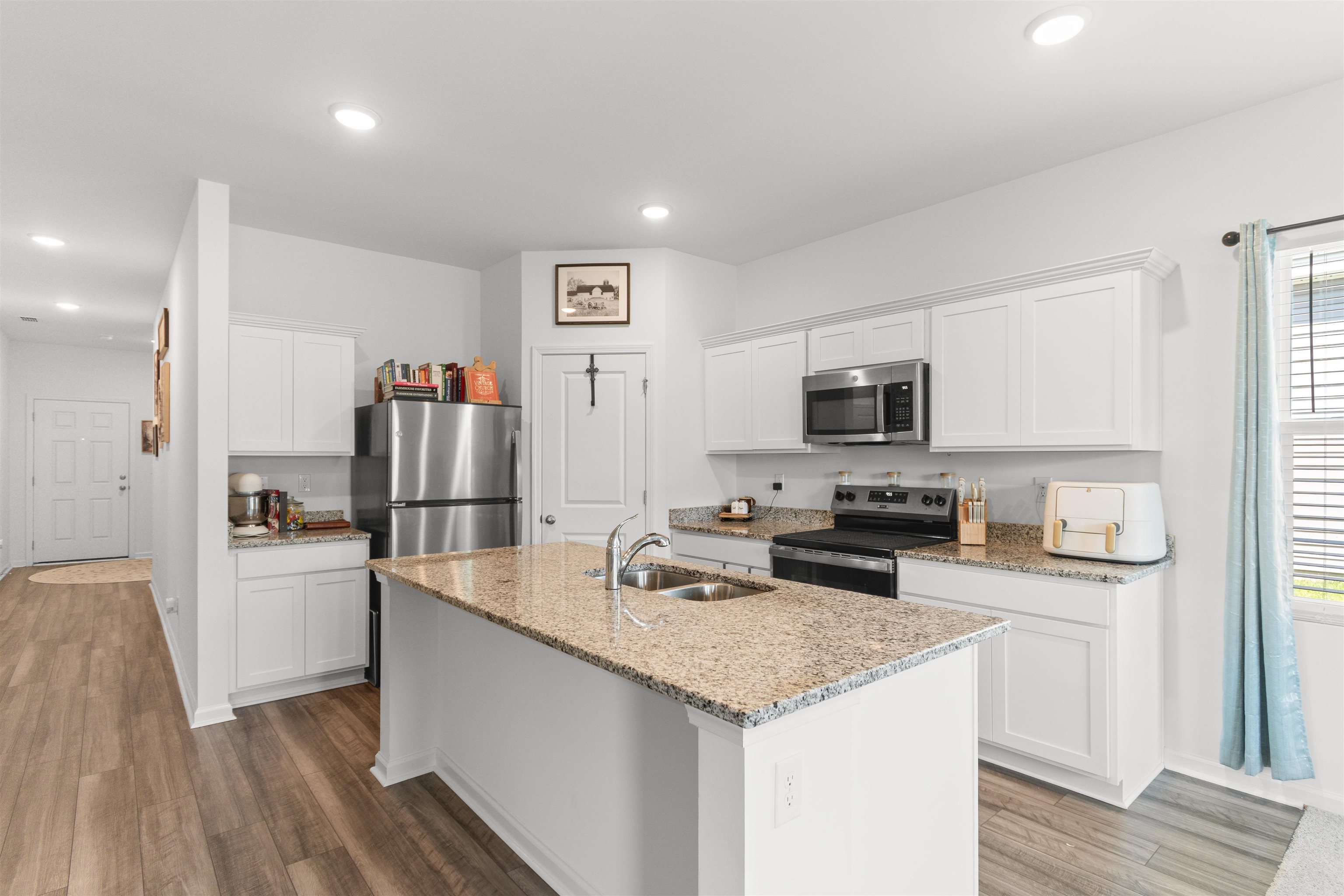 620 Muster Field Ct. Property Photo 7