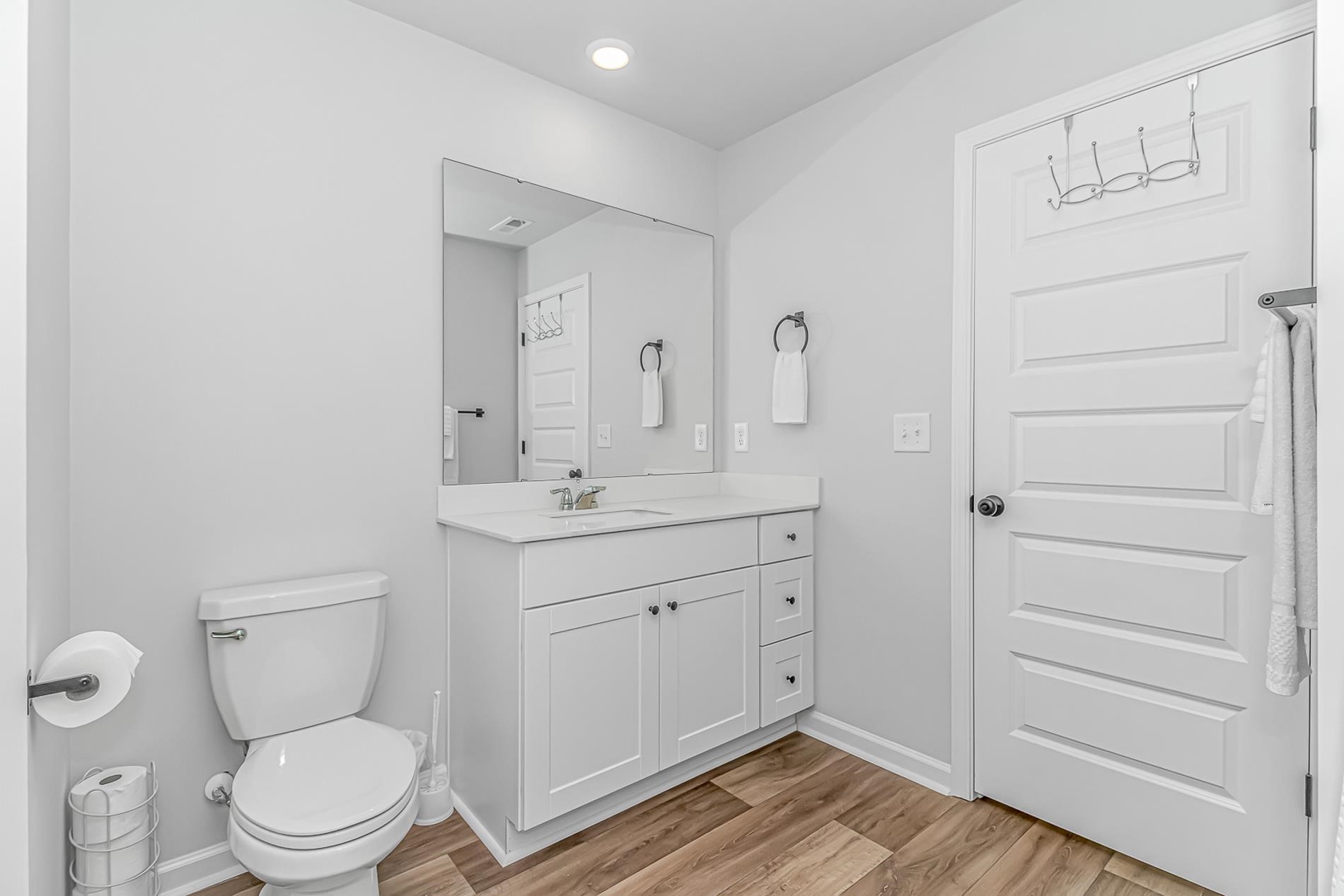 240 Birchwood Dr. Property Photo 18