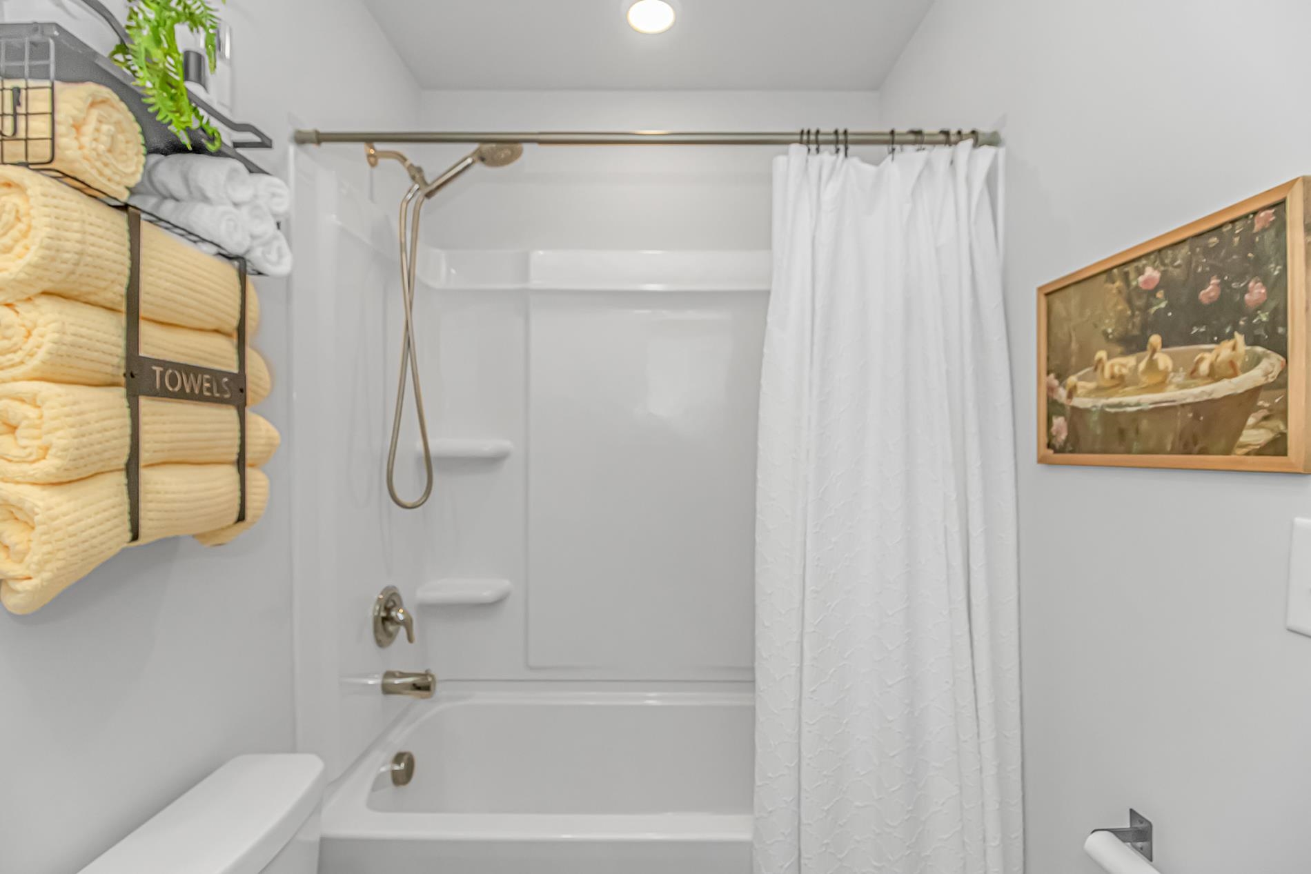240 Birchwood Dr. Property Photo 23