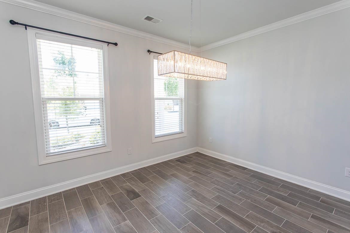 1594 Parish Way Property Photo 5