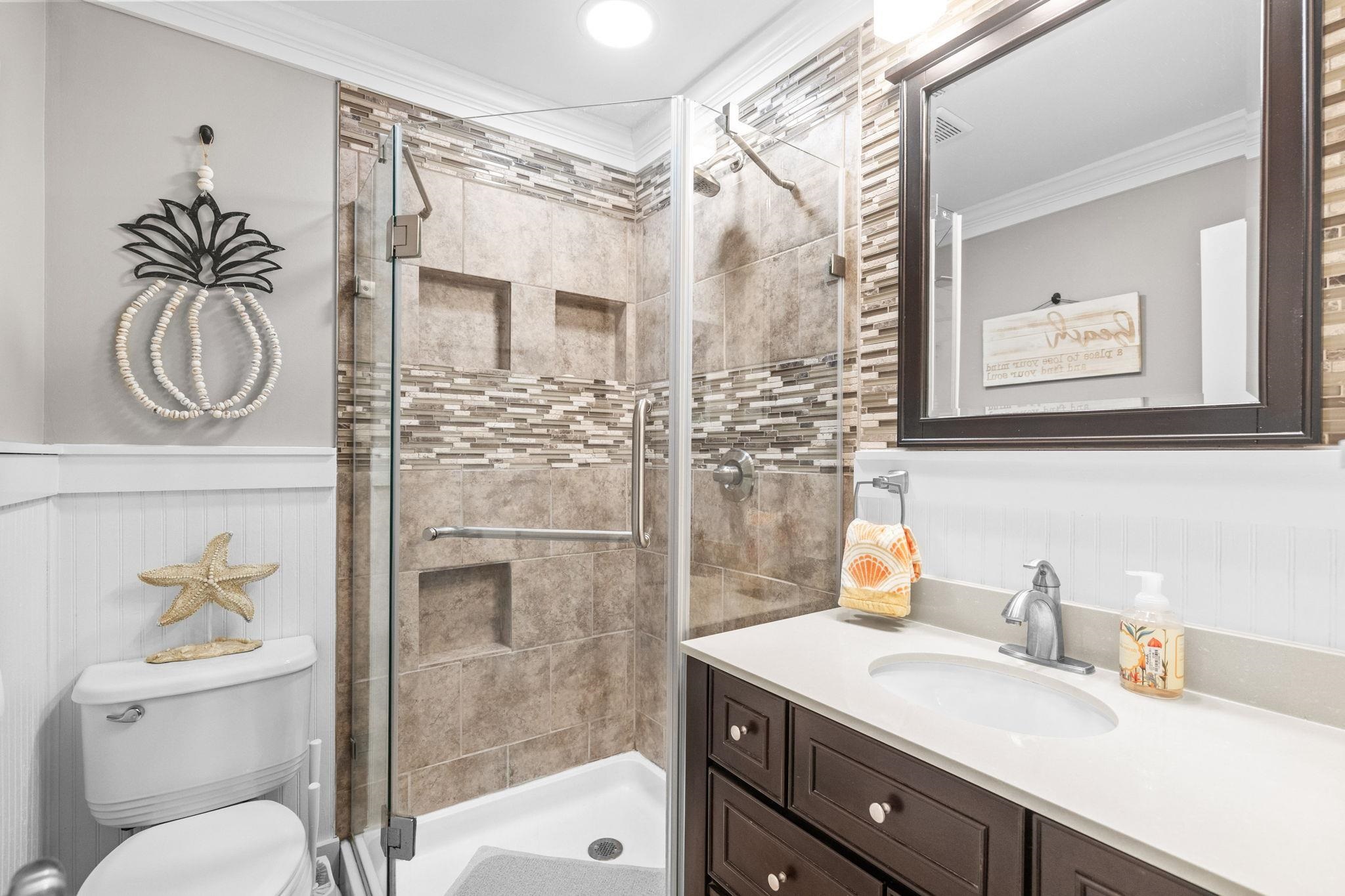 9660 Shore Dr. Property Photo 28