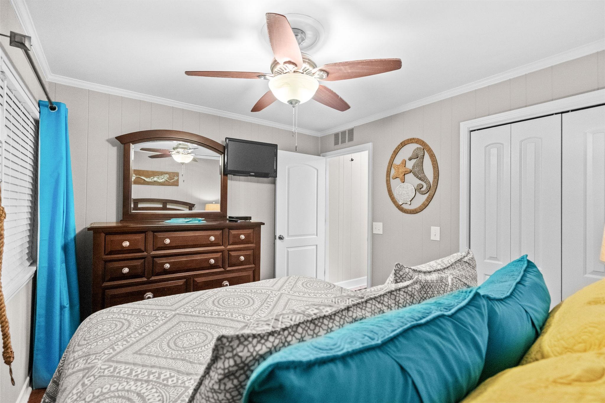 9660 Shore Dr. Property Photo 32