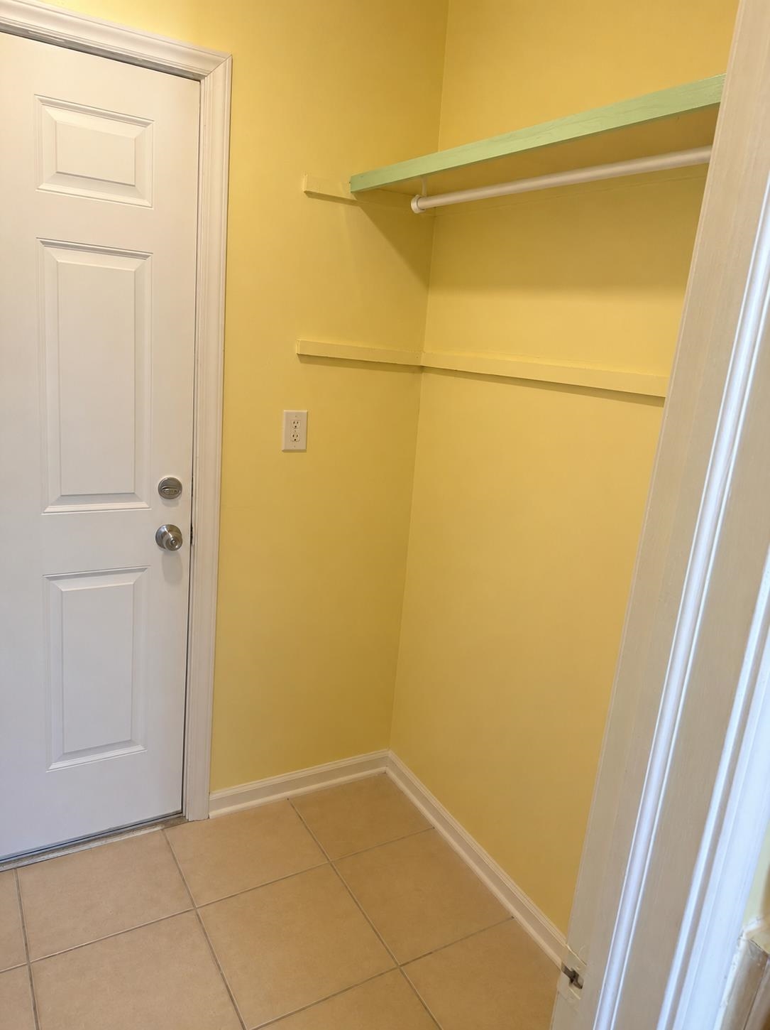 209 Cedar St. Property Photo 10