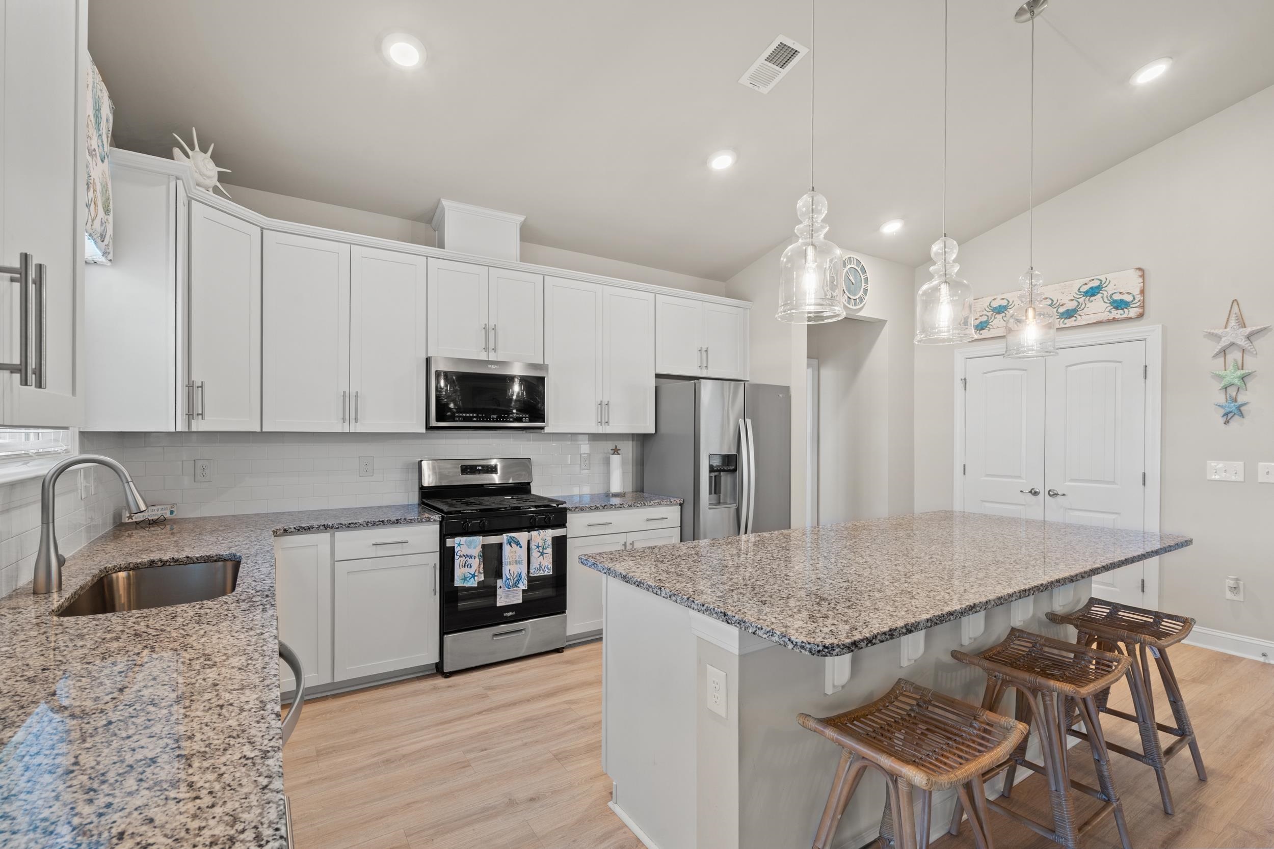 678 Oyster Dr. Property Photo 6