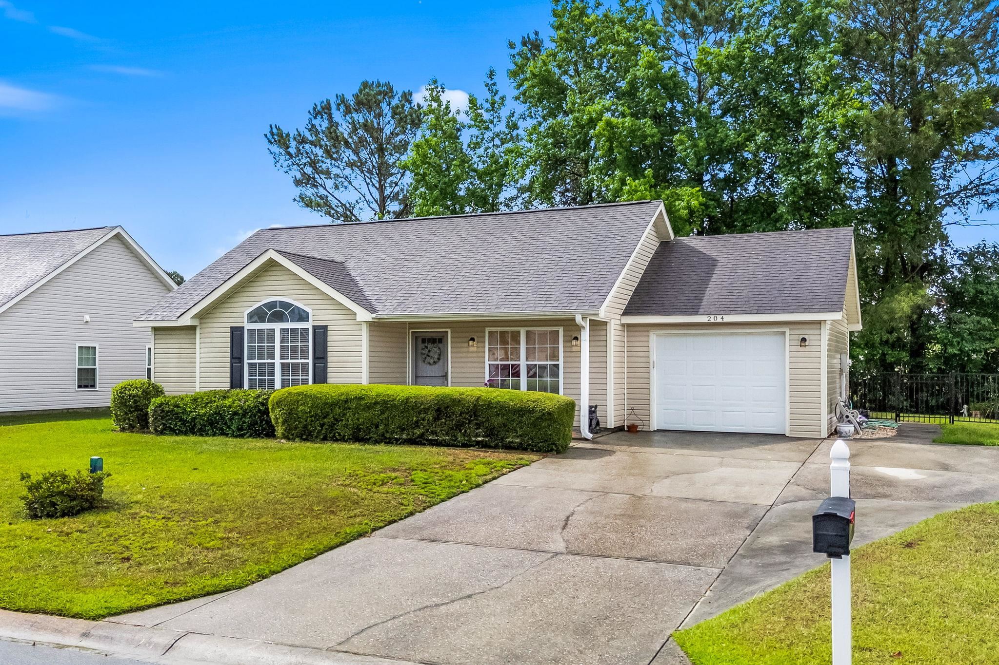 204 Balsa Dr. Property Photo 2