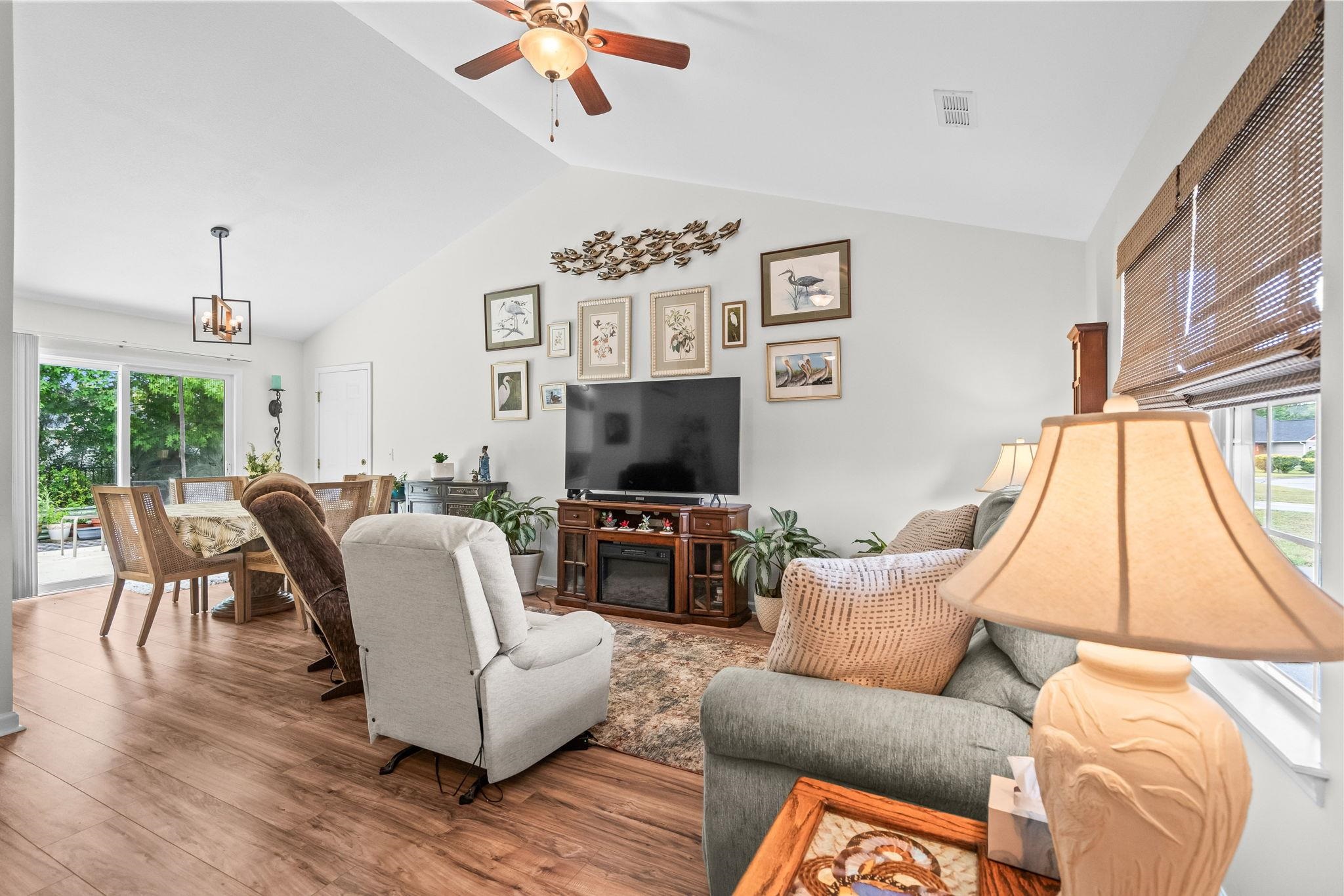 204 Balsa Dr. Property Photo 8