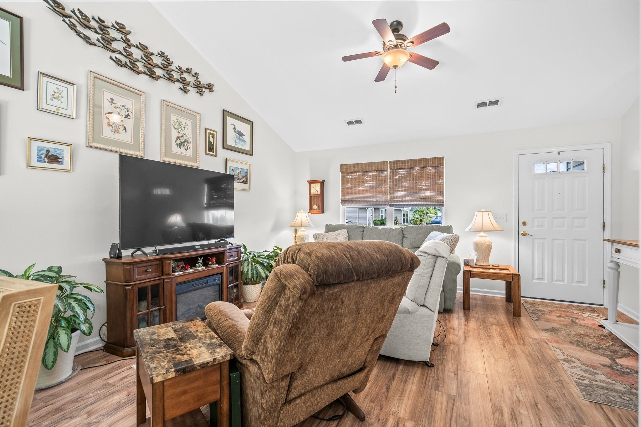 204 Balsa Dr. Property Photo 10