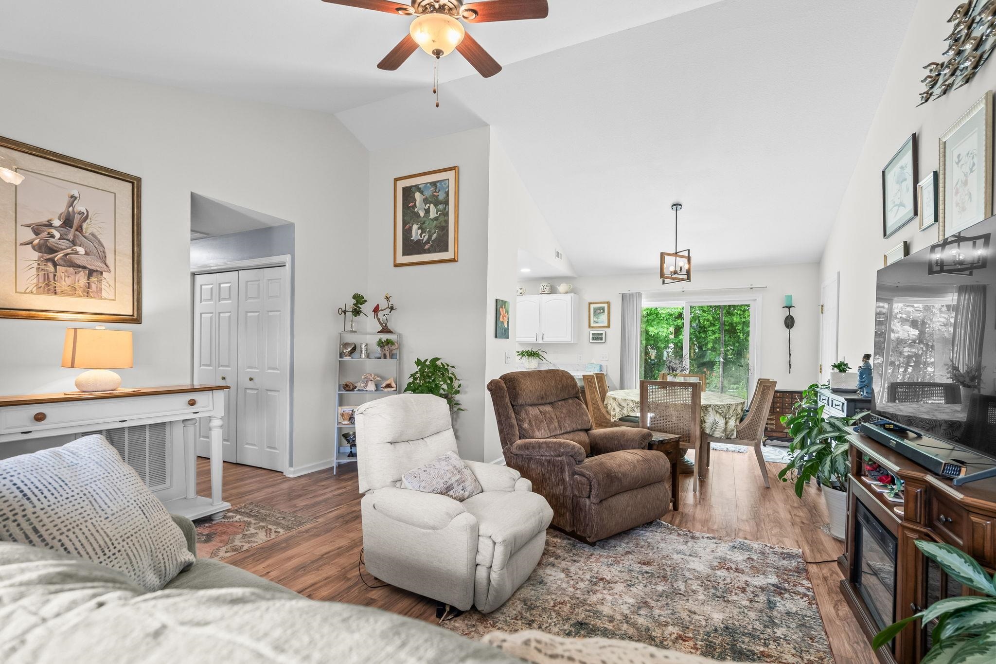 204 Balsa Dr. Property Photo 12