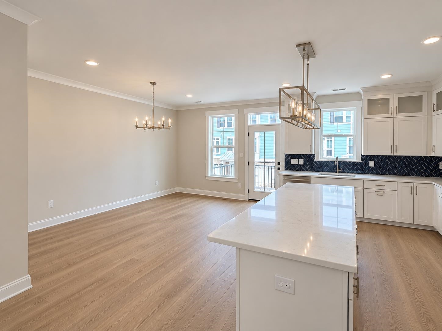 8450 Waltzing Waves Ct. Property Photo 2