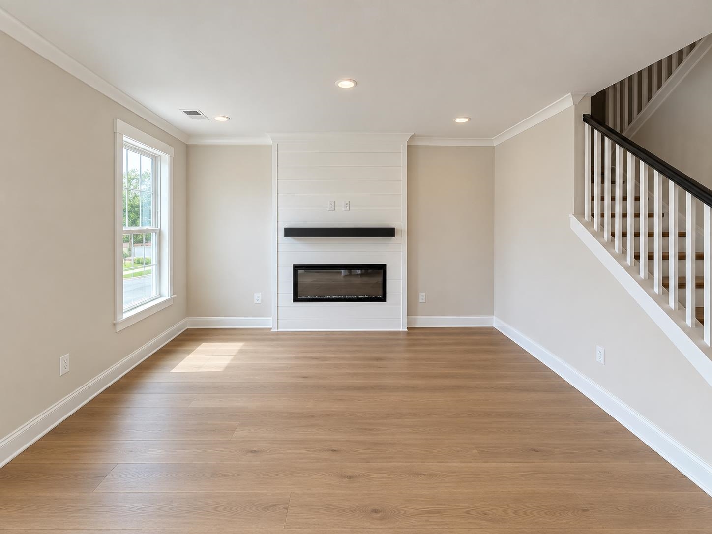 8450 Waltzing Waves Ct. Property Photo 3