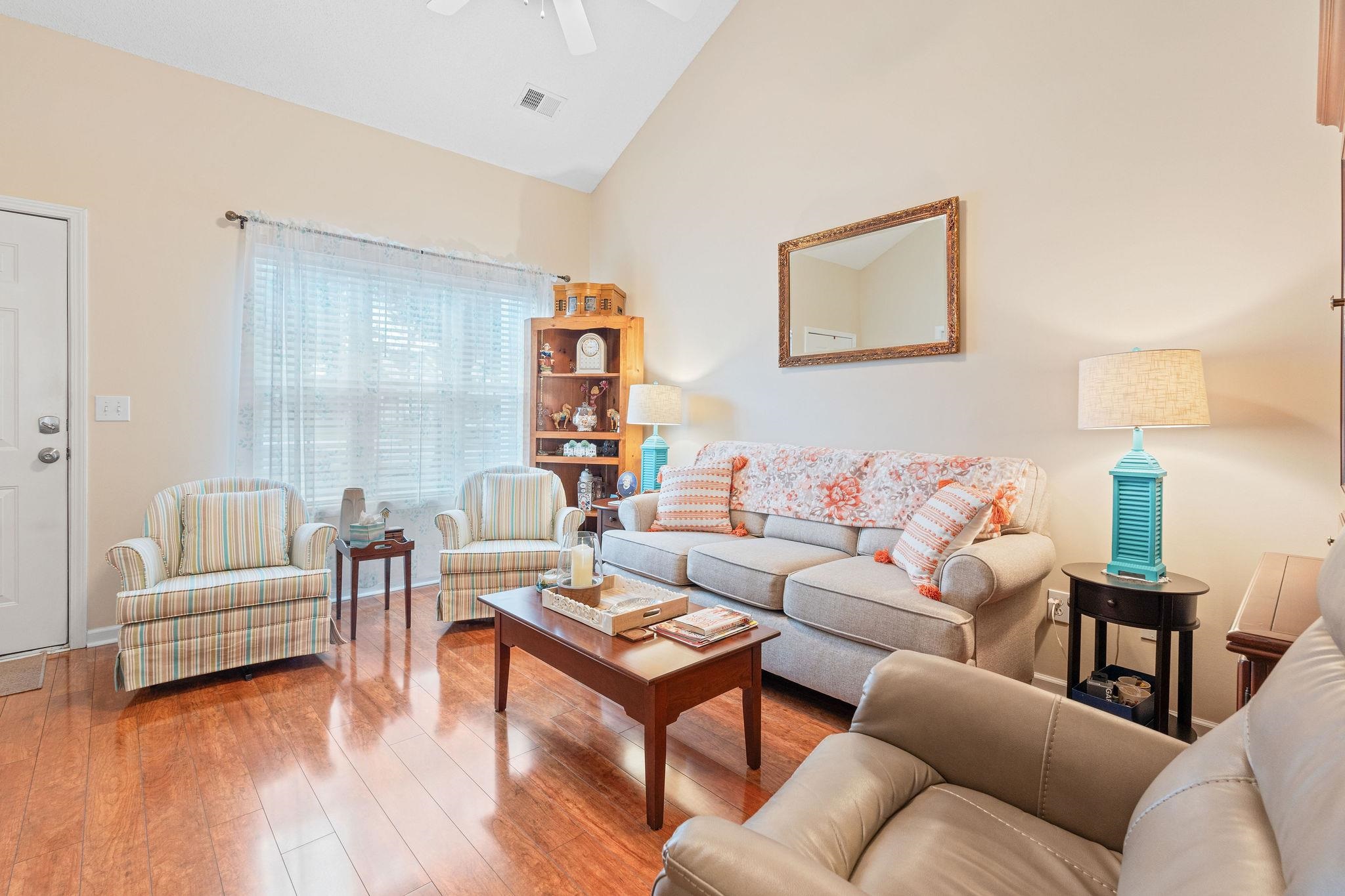 3530 Evergreen Way Property Photo 5