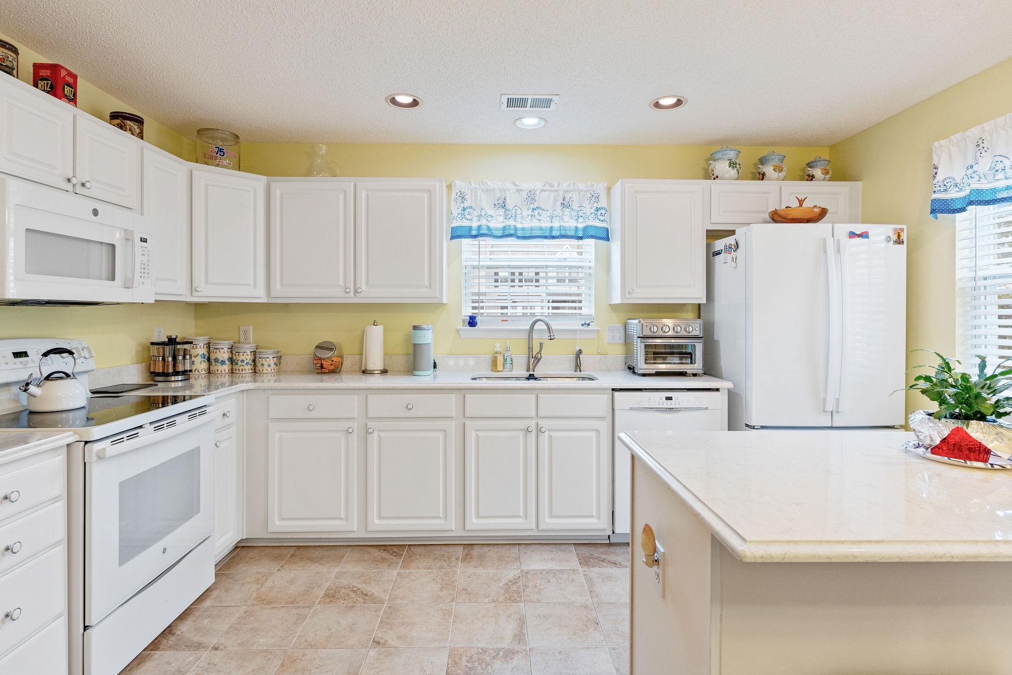 3530 Evergreen Way Property Photo 7