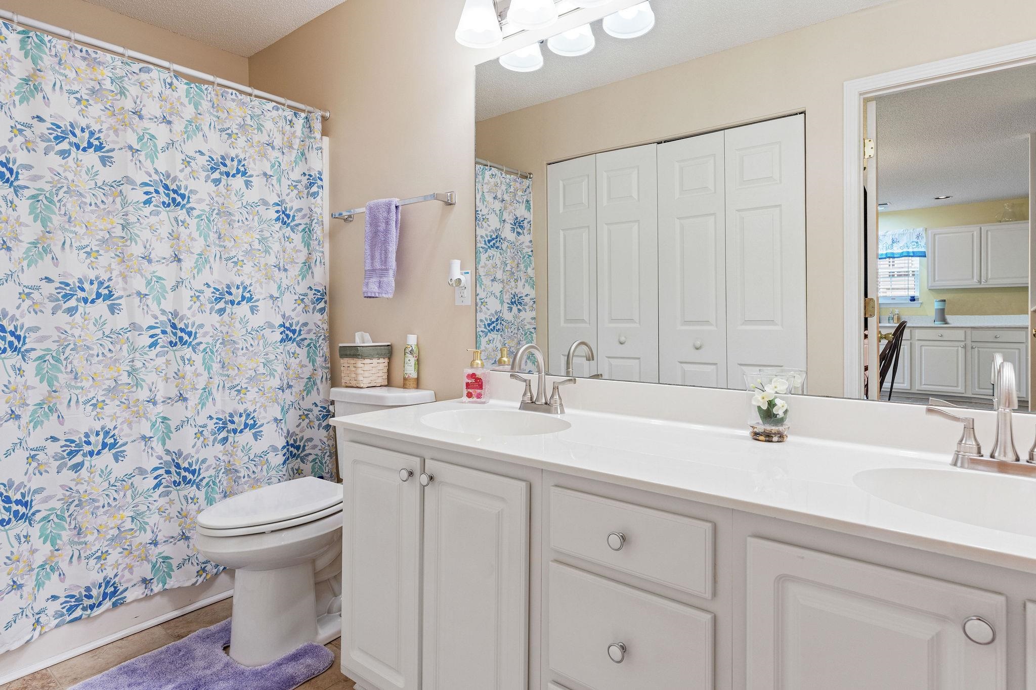 3530 Evergreen Way Property Photo 13