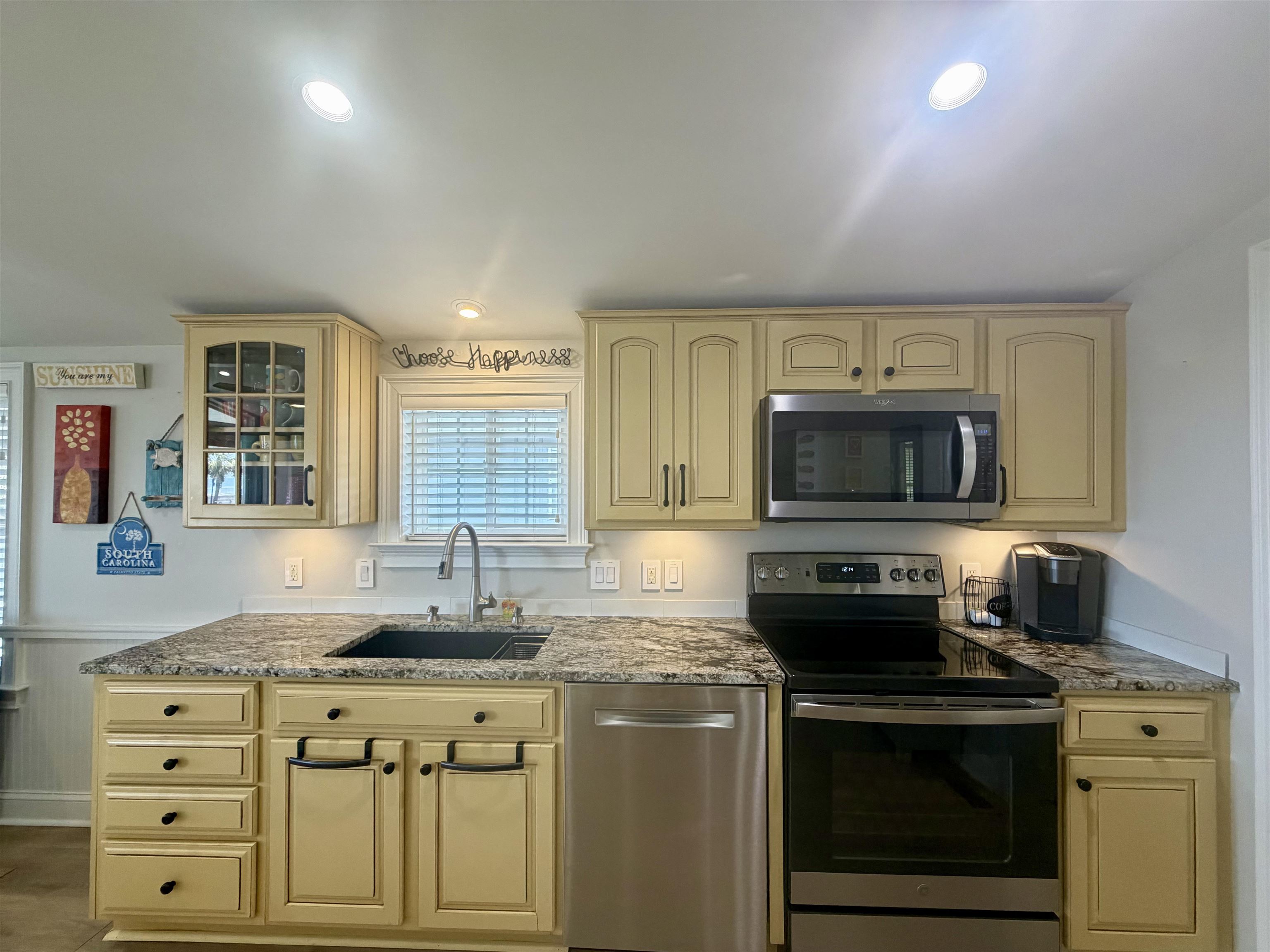 1914 Lark Dr. Property Photo 10