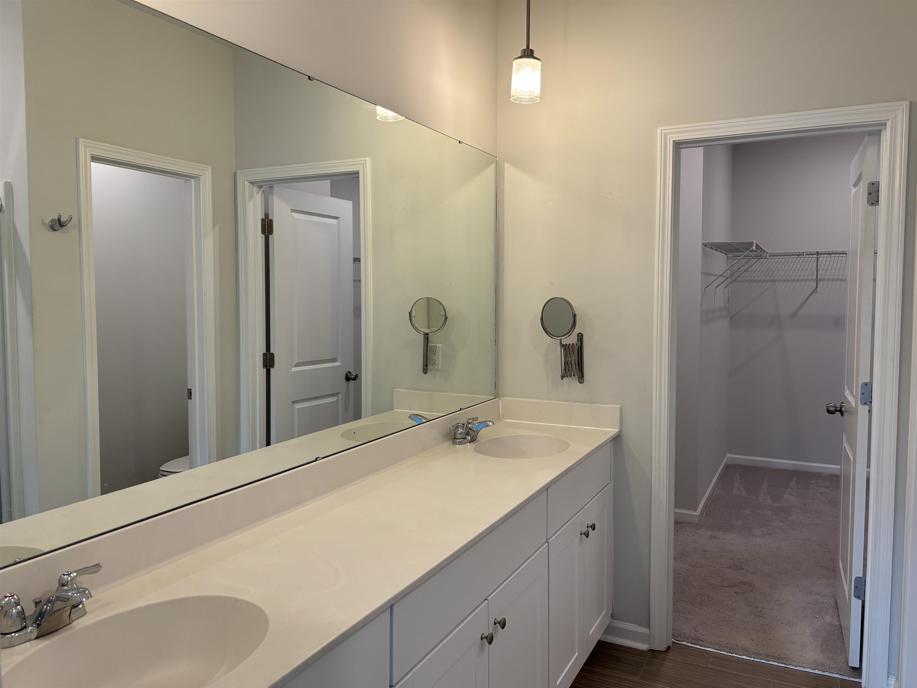 187 S Reindeer Rd. Property Photo 9
